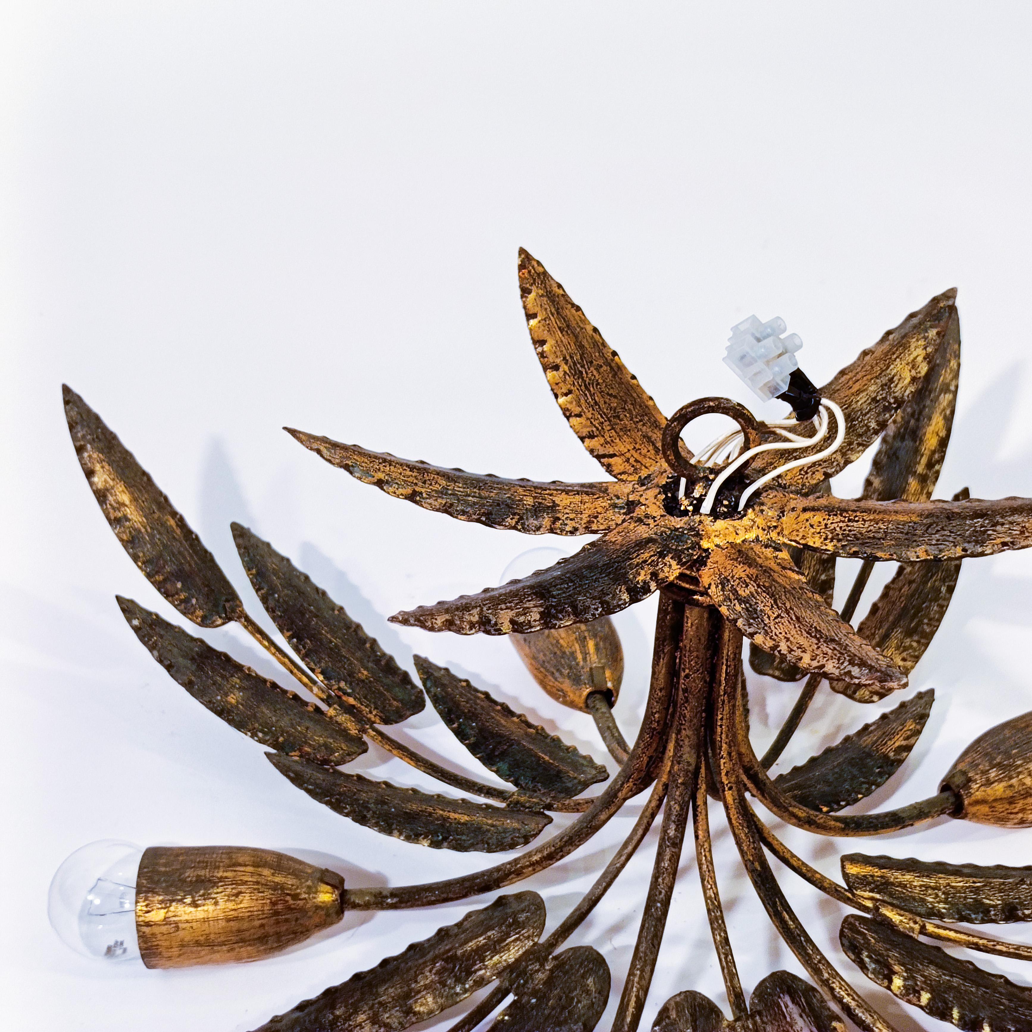 Hollywood Regency. Gilded leaves flush mount by Ferro Art, Spain, 1950s For Sale 8