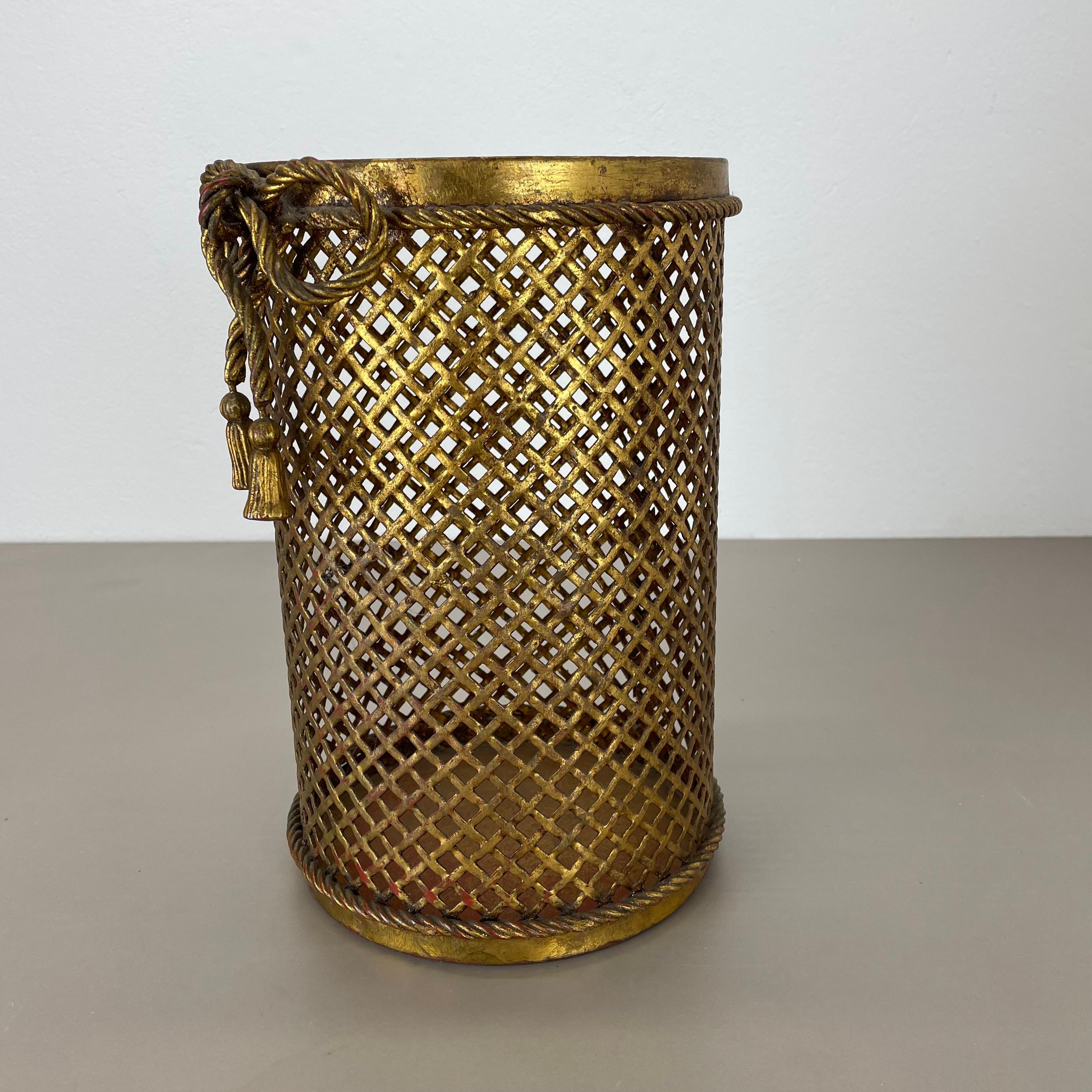 Mid-20th Century Hollywood Regency Gilded Waste Paper Basket by Li Puma, Firenze, Italy, 1950s For Sale
