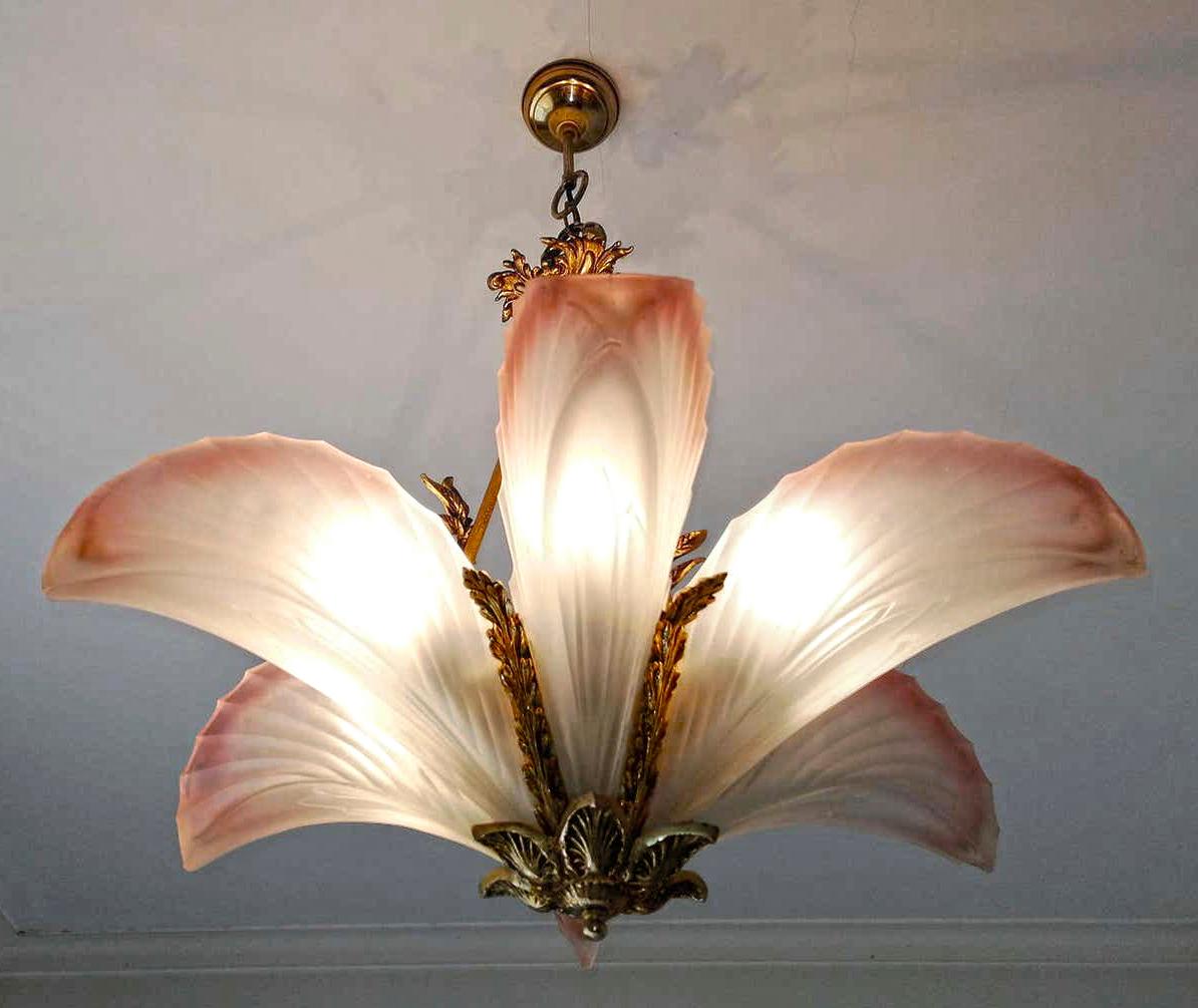 20th Century Hollywood Regency Gilt Bronze Palm Tree Art Deco Chandelier w Pink Frosted Glass For Sale