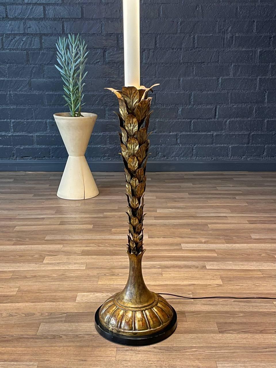 Lámpara de pie Hollywood Regency Hoja Dorada en venta 1