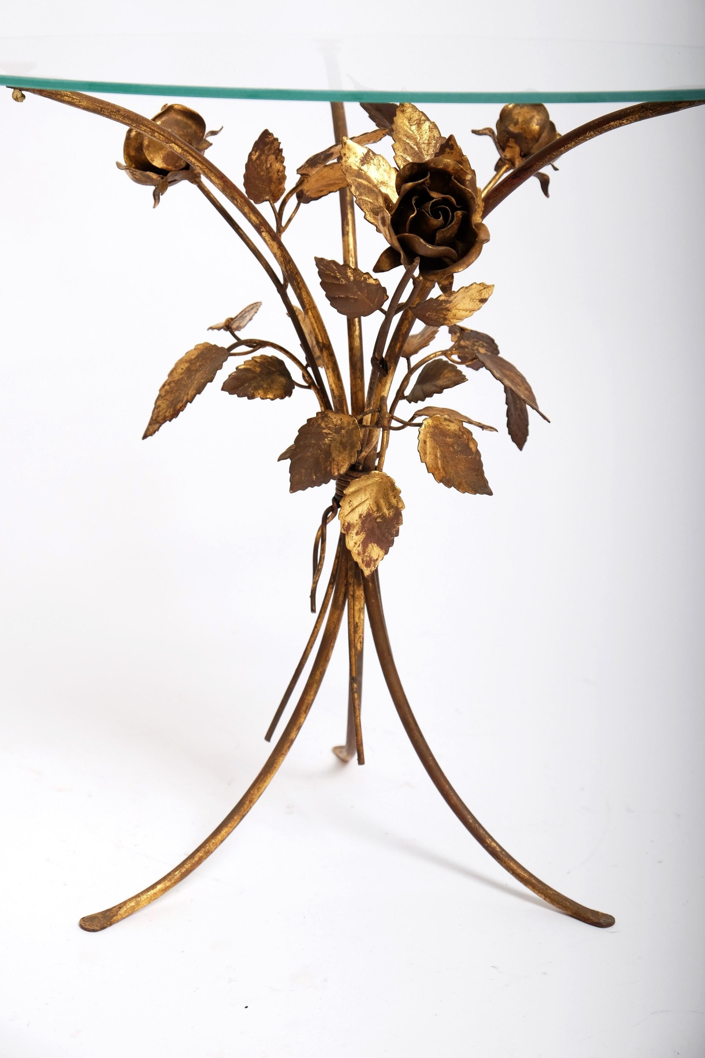 Hollywood Regency Gilt Metal Flowers Bouquet Side Table, Italy 1970s For Sale 4