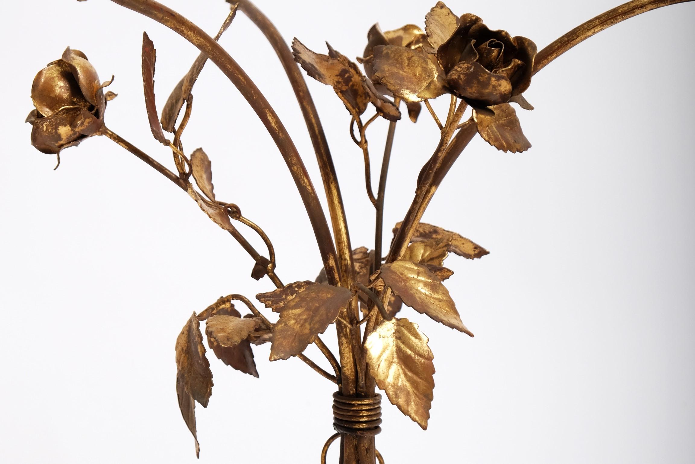 Hollywood Regency Gilt Metal Flowers Bouquet Side Table, Italy 1970s 12