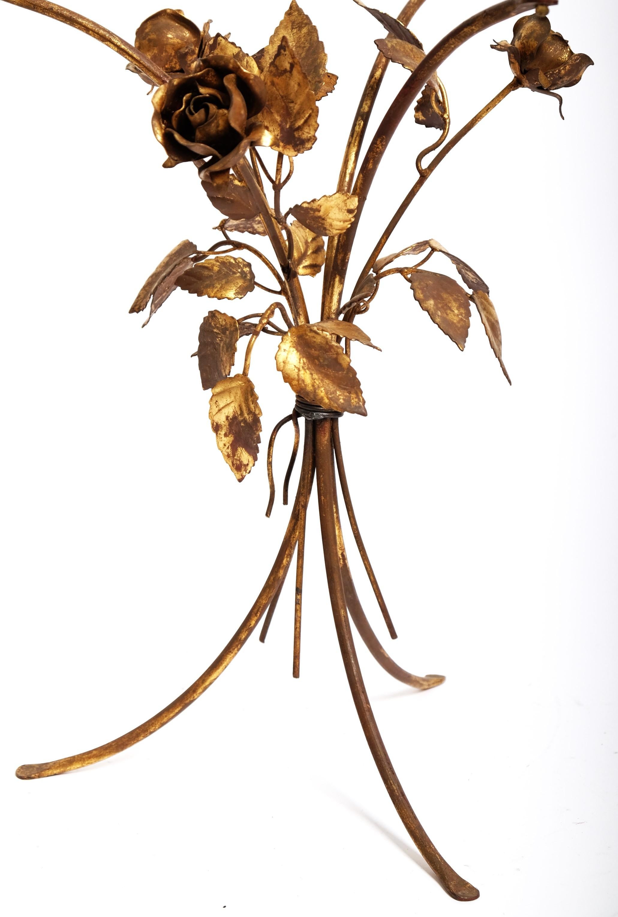 Hollywood Regency Gilt Metal Flowers Bouquet Side Table, Italy 1970s 11