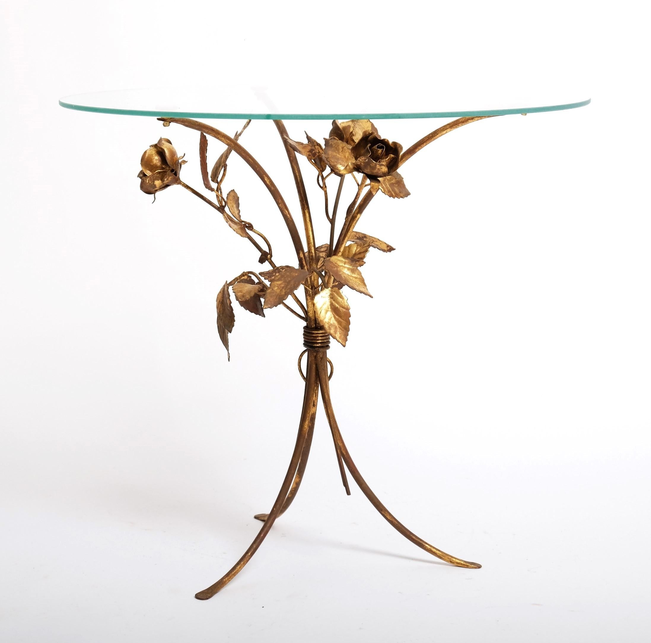 Late 20th Century Hollywood Regency Gilt Metal Flowers Bouquet Side Table, Italy 1970s For Sale