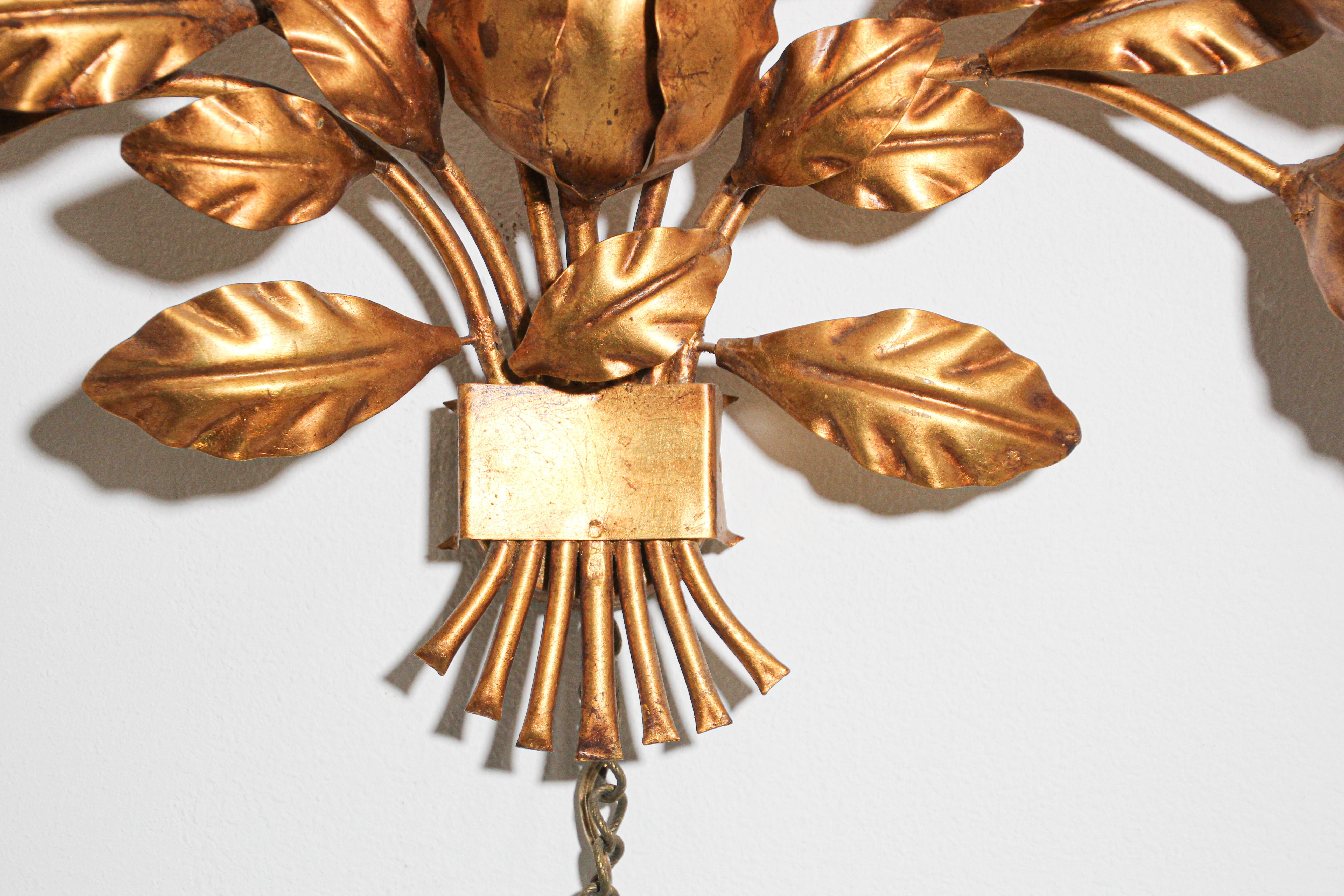 Hollywood Regency Gilt Metal Wall Sconce, by S. Salvadori, Italy, 1950s 6