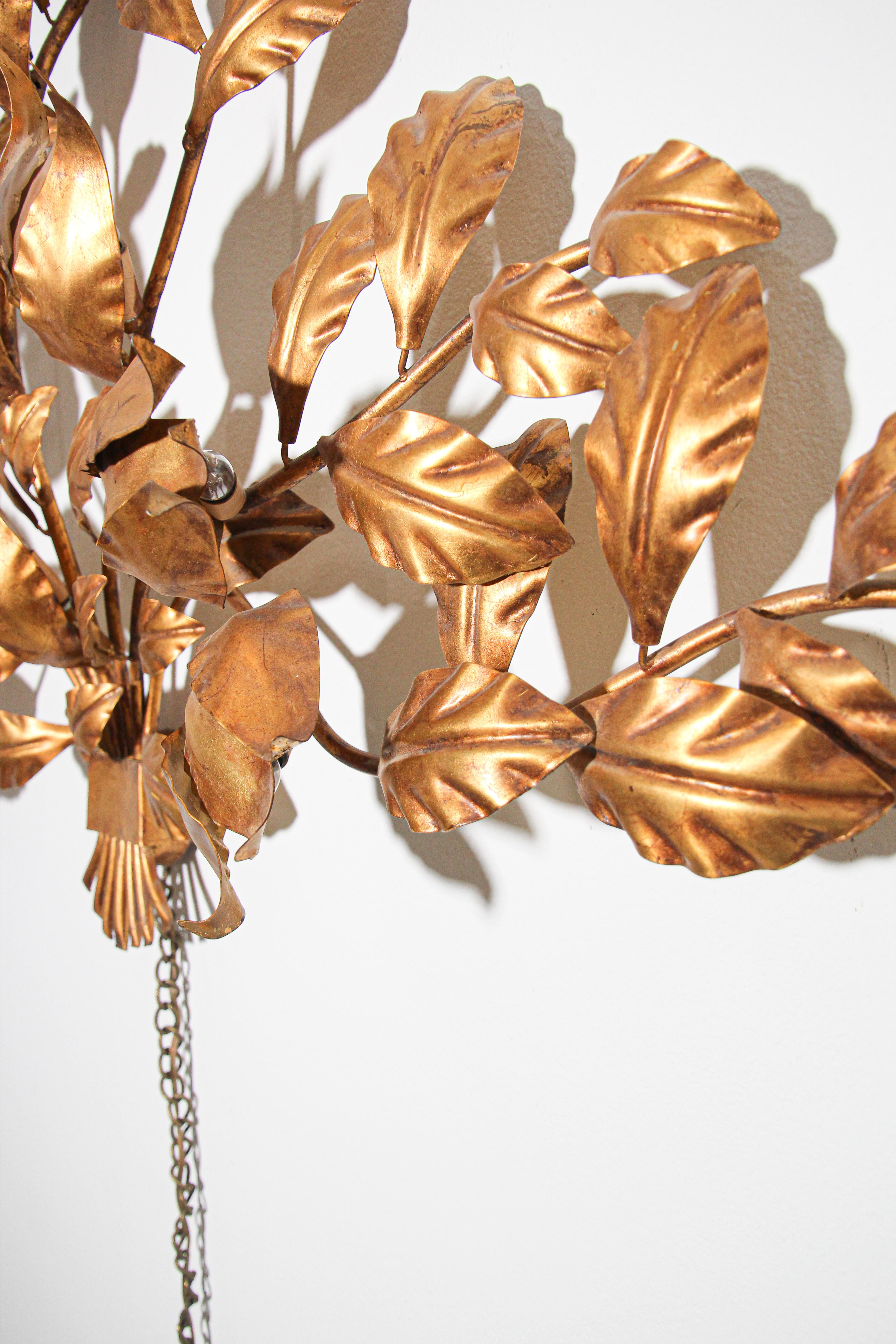 Hollywood Regency Gilt Metal Wall Sconce, by S. Salvadori, Italy, 1950s 10