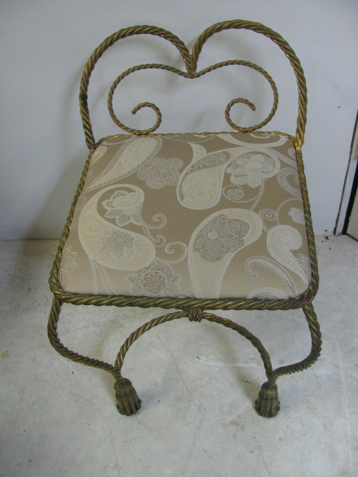 Hollywood Regency Gilt Rope and Tassel Vanity Chair Italy In Good Condition In Port Jervis, NY