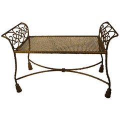 Banc de fenêtre avec siège de coiffeuse Hollywood Regency doré avec corde et glands