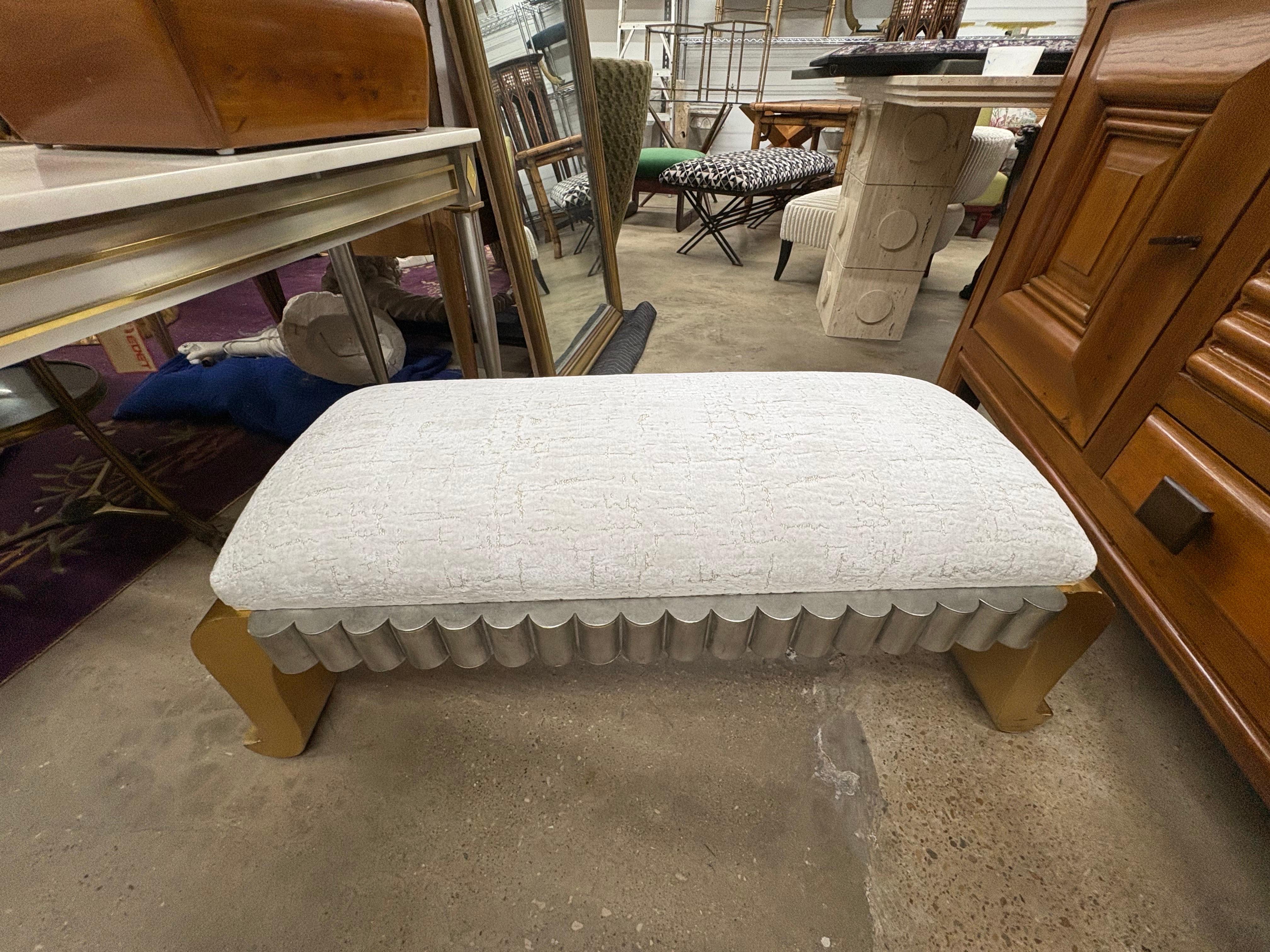 Banc en bois doré Hollywood Regency en vente 5
