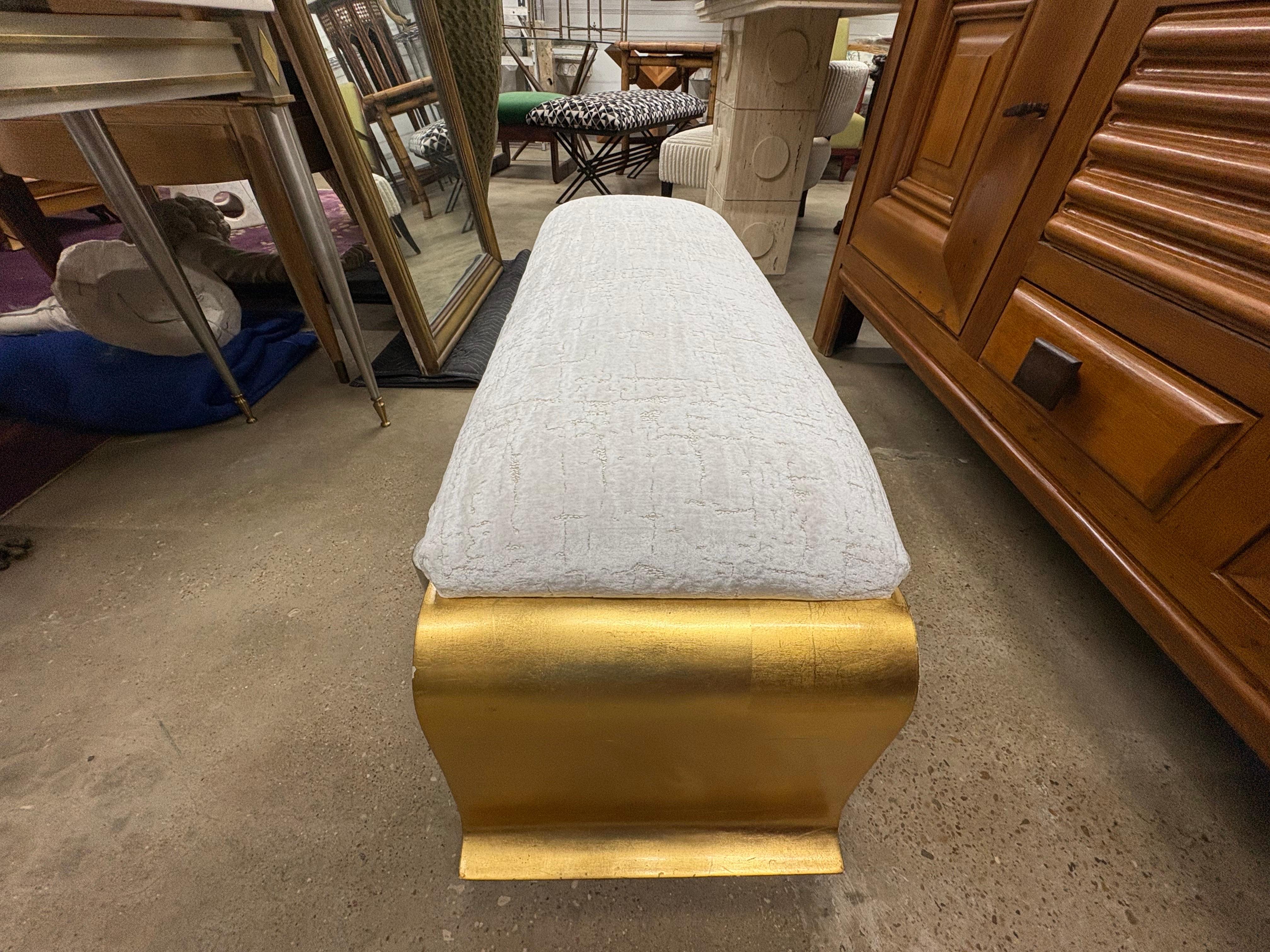 Banc en bois doré Hollywood Regency en vente 1