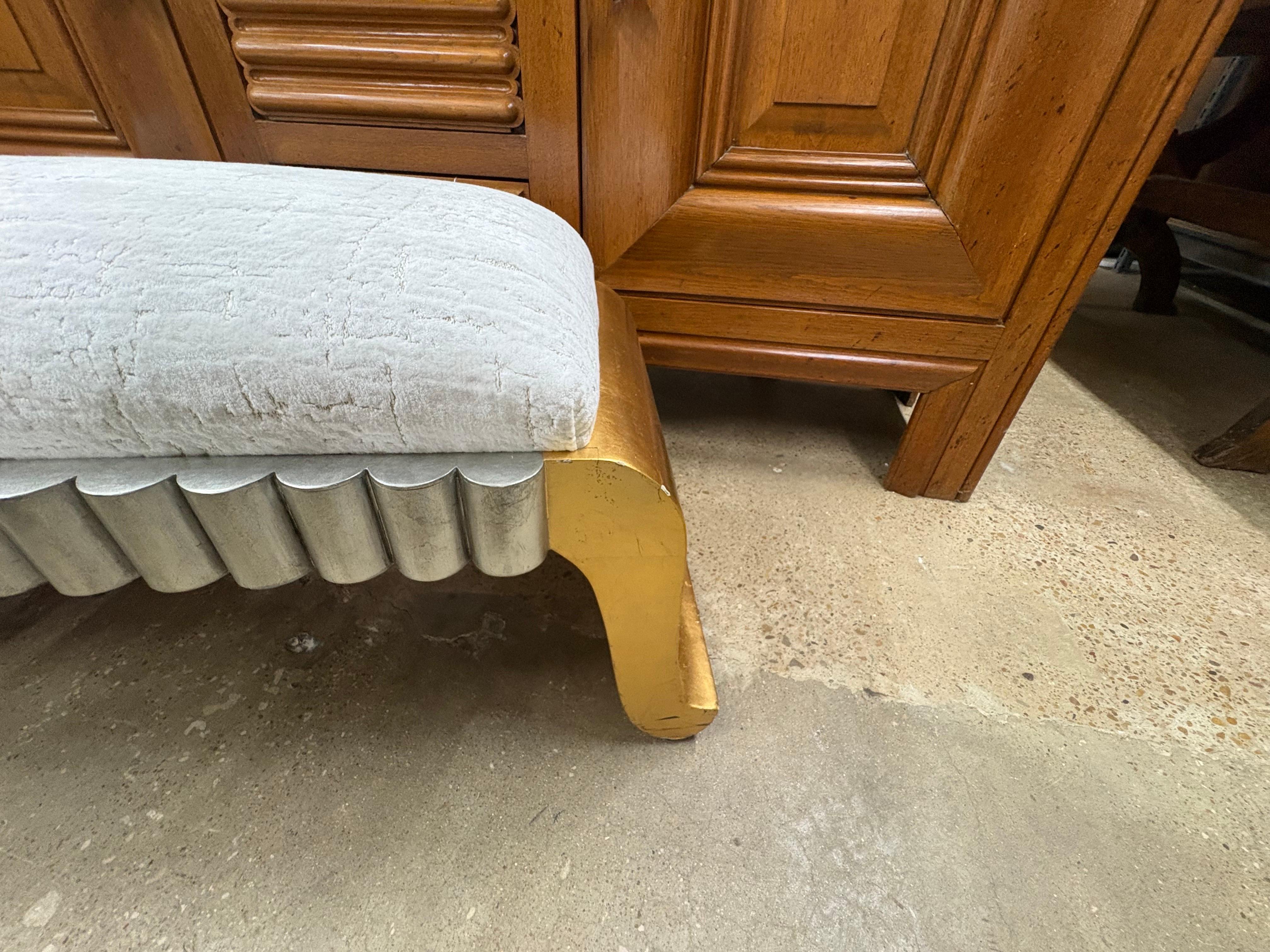Banc en bois doré Hollywood Regency en vente 3