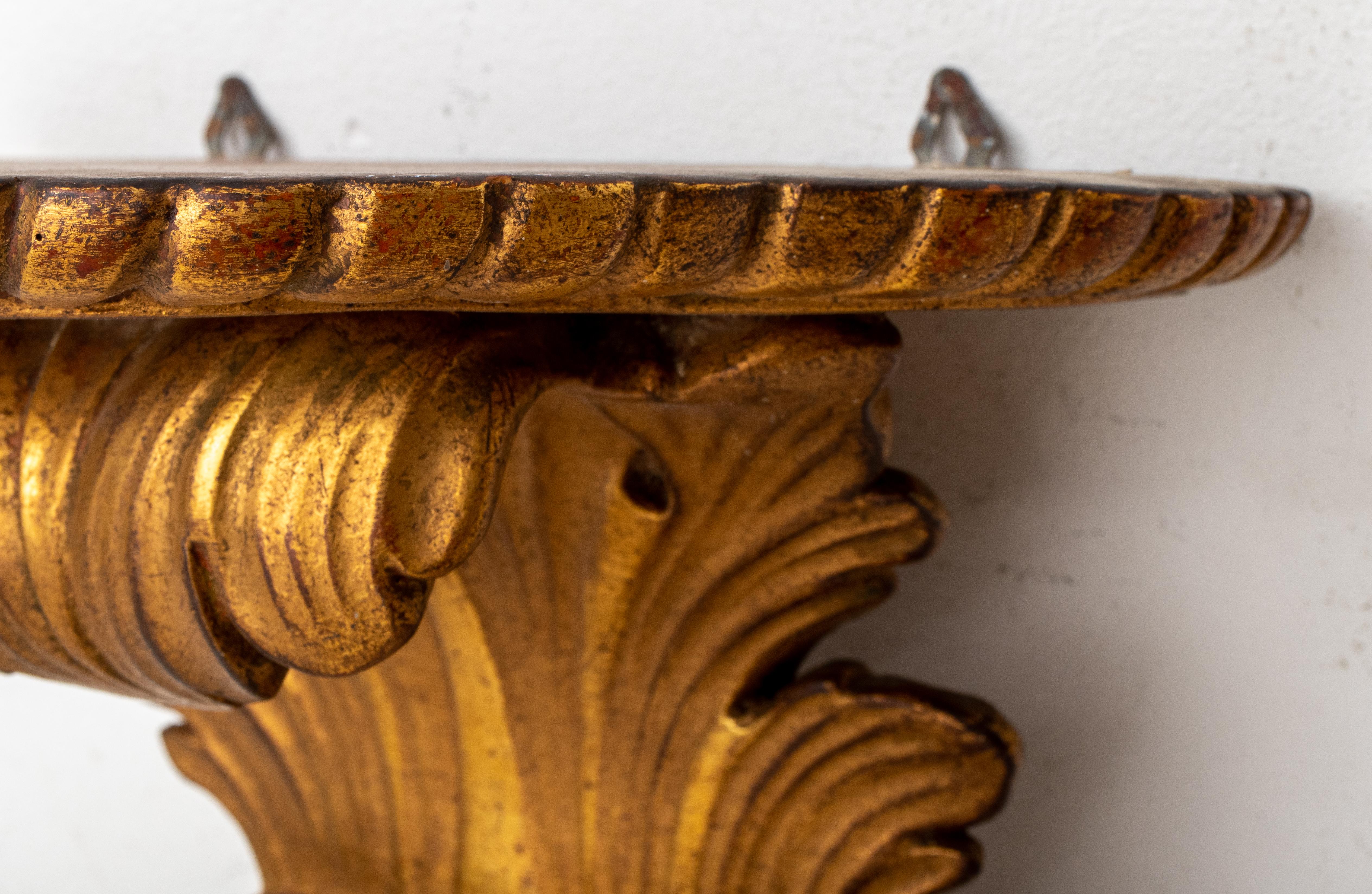 Hollywood Regency Giltwood Bracket In Good Condition For Sale In New York, NY