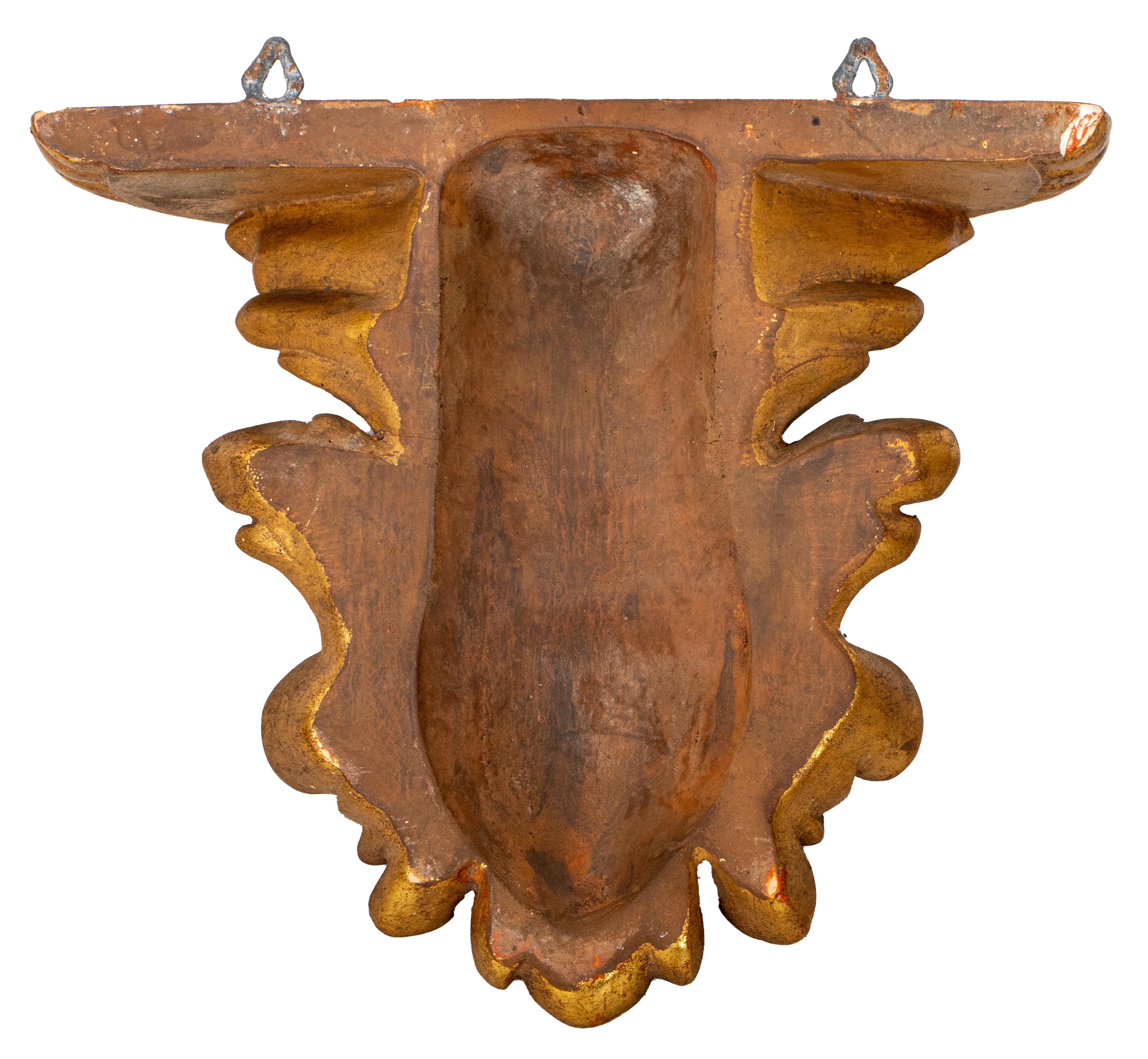 20th Century Hollywood Regency Giltwood Bracket For Sale