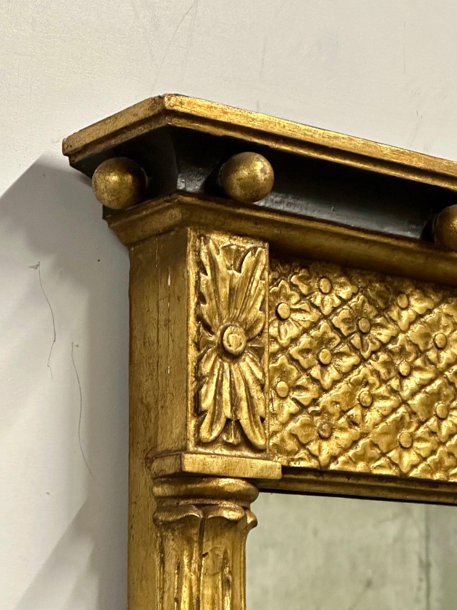 Hollywood-Regency-Spiegel aus vergoldetem Holz, Wand-/Konsolenspiegel, hergestellt in Italien im Angebot 1