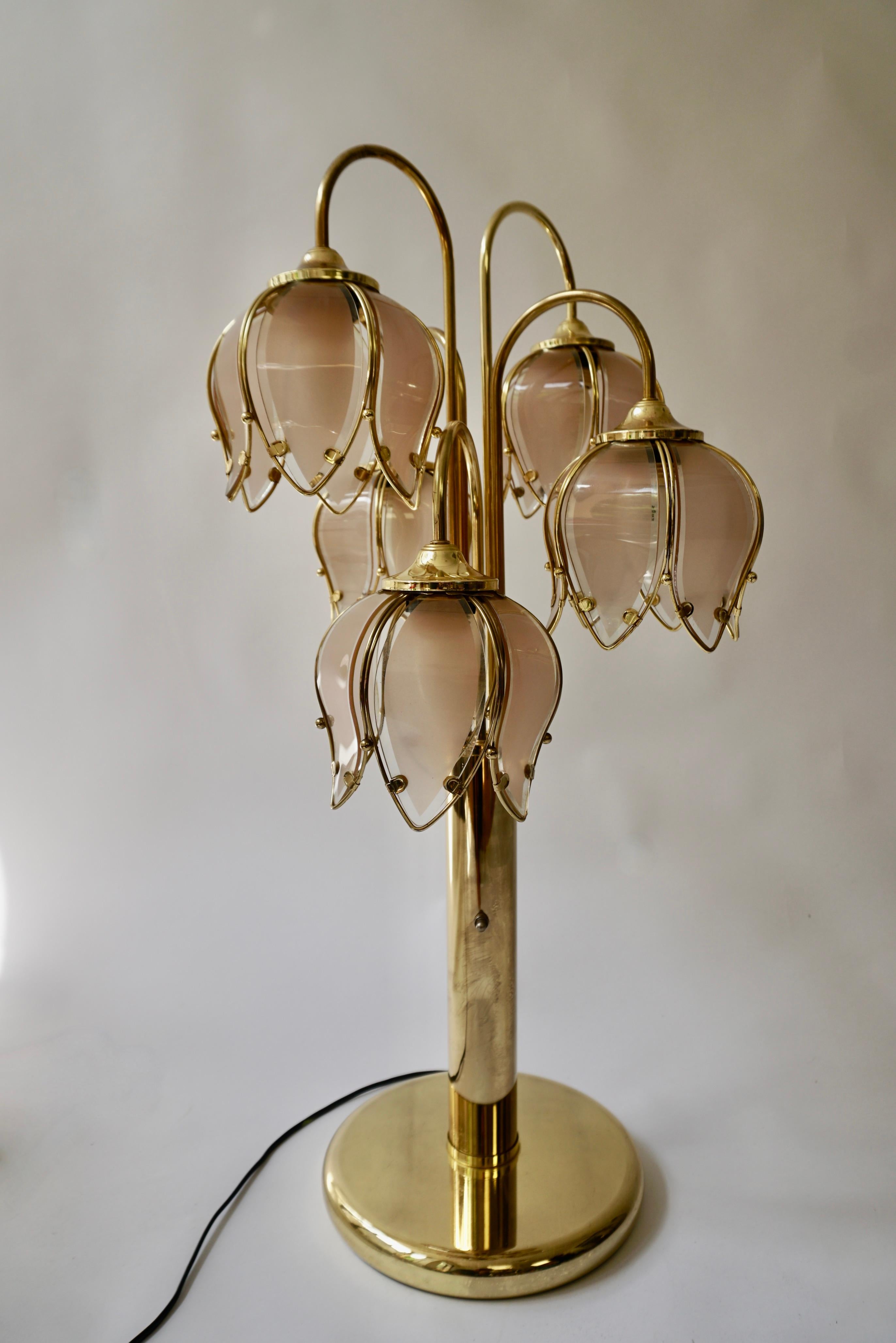 Hollywood Regency Glas und Messing 5 Arm Tulip Lotus Lampe 1970s im Angebot 10