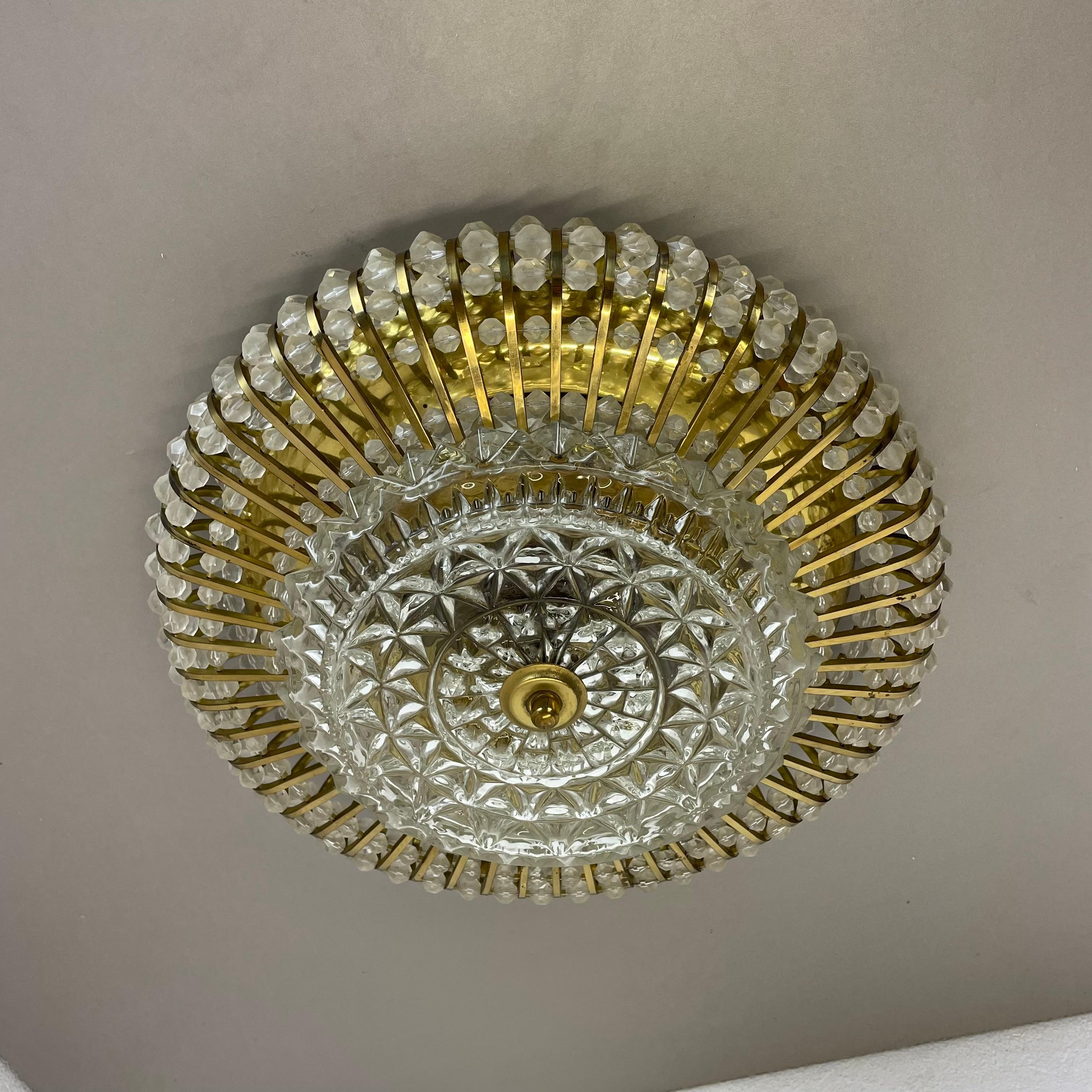 Article:

ceiling light, flush mount


Producer:

Ernst Palme, Germany



Origin:

Germany



Age:

1950s






Original 1950s modernist ceiling light made by Ernst Palme in Germany. This light has a nice large size of 37,5cm in diameter with a huge