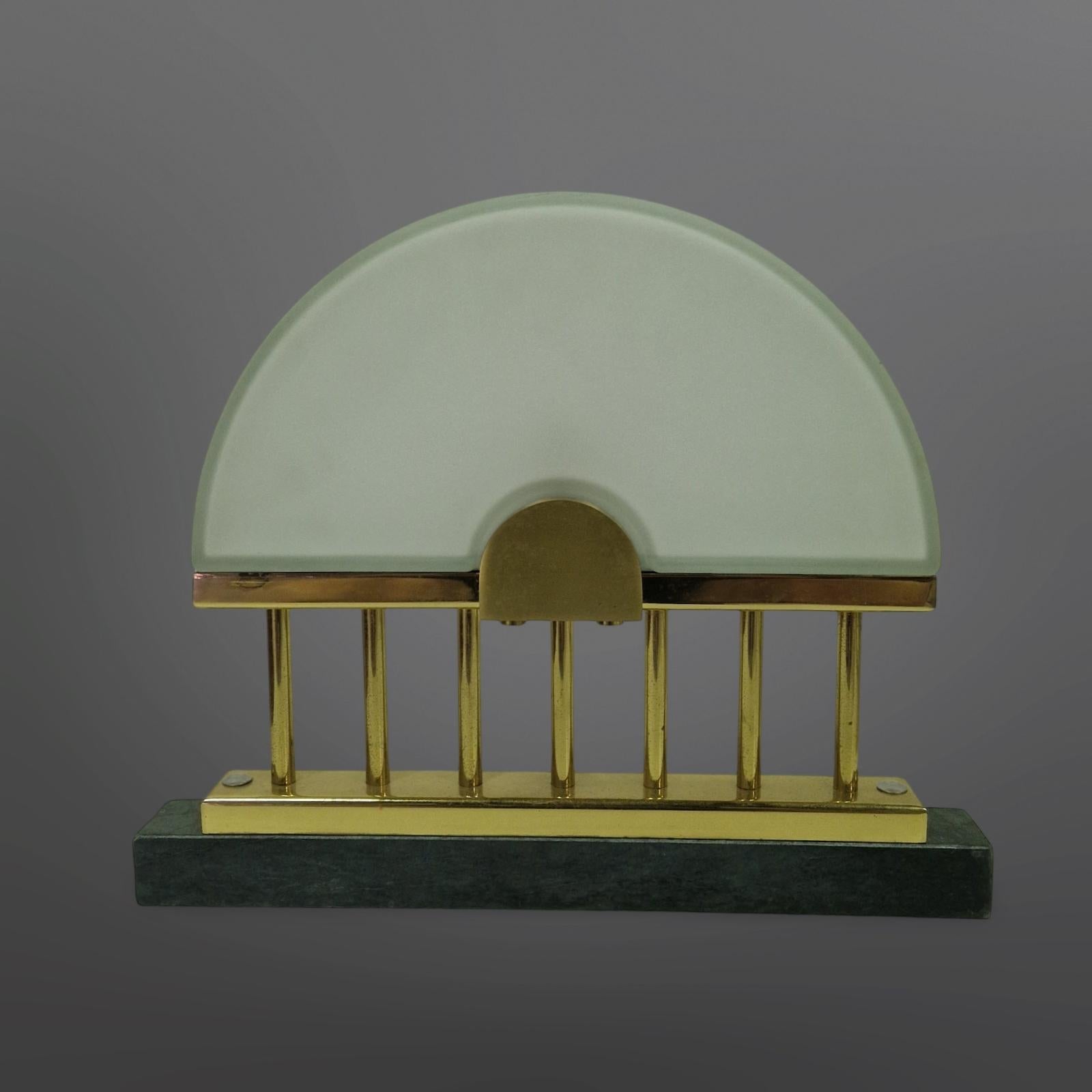 20th Century Hollywood regency glass, brass and marble table lamp, Italy 1980s For Sale