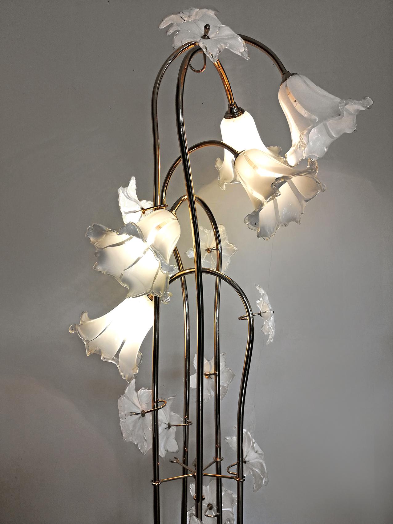 Mid-Century Modern Murano Calla Lily Art Glass &Gilt Brass Flower Bouquet Floor Lamp by Franco Luce For Sale