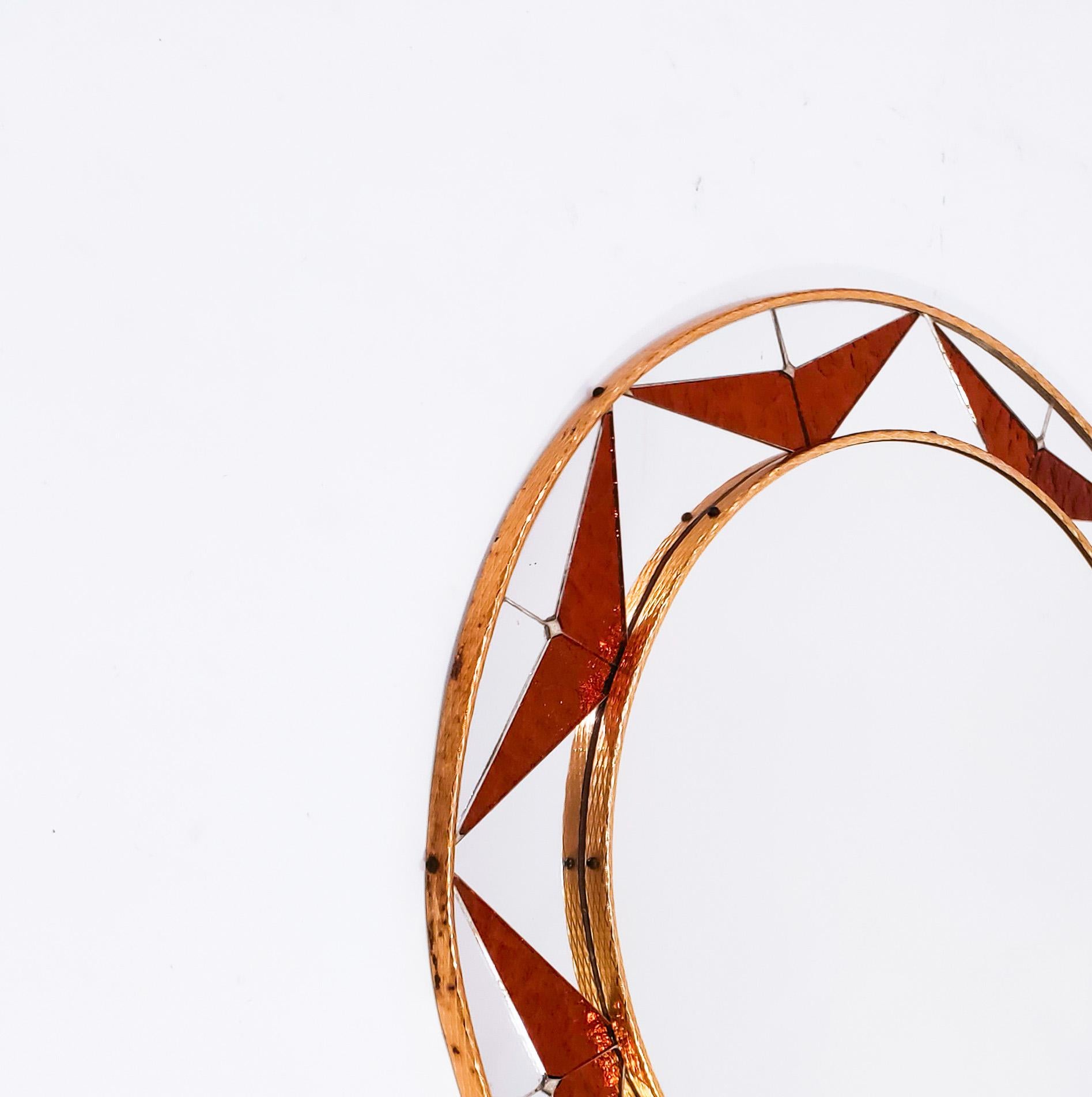 Milieu du XXe siècle Hollywood Regency. Miroir en mosaïque de verre Sunburst, Espagne, années 1960 en vente