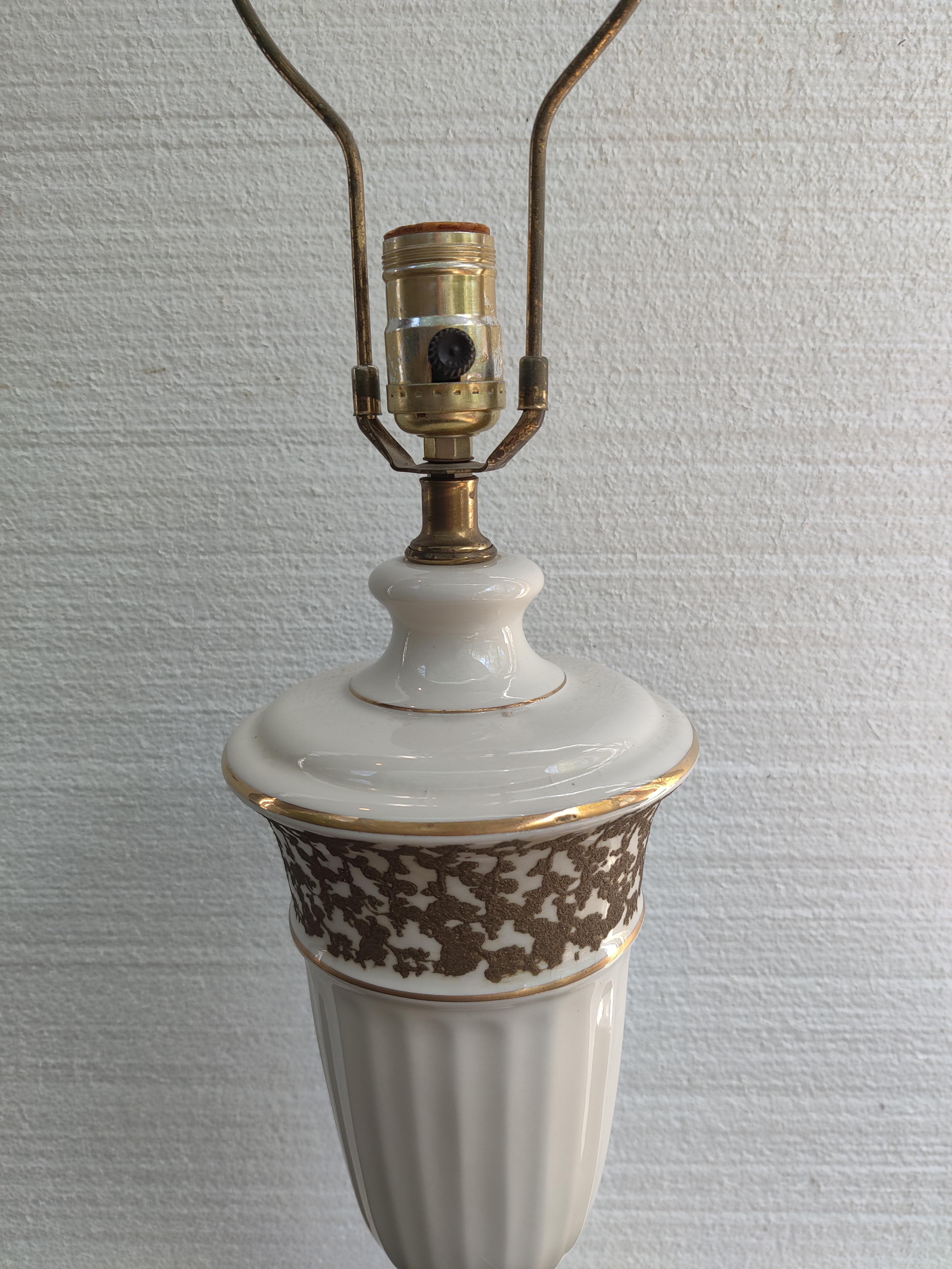 20th Century Hollywood Regency Gold Gilt Embossed Trim Ceramic Lamp For Sale