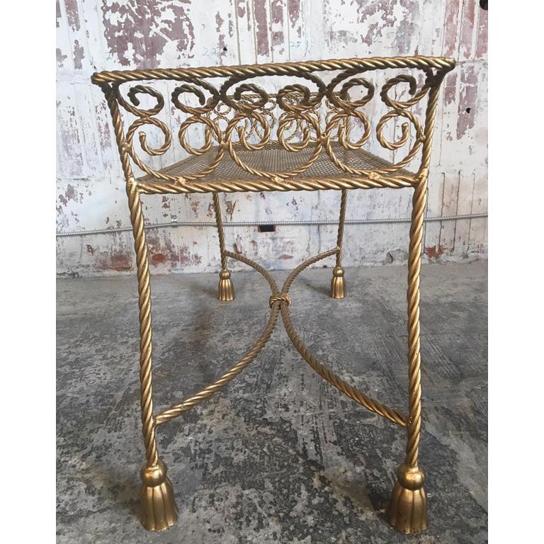 Hollywood Regency Gold Gilt Wrought Iron Tassel Vanity Bench In Good Condition In Jacksonville, FL