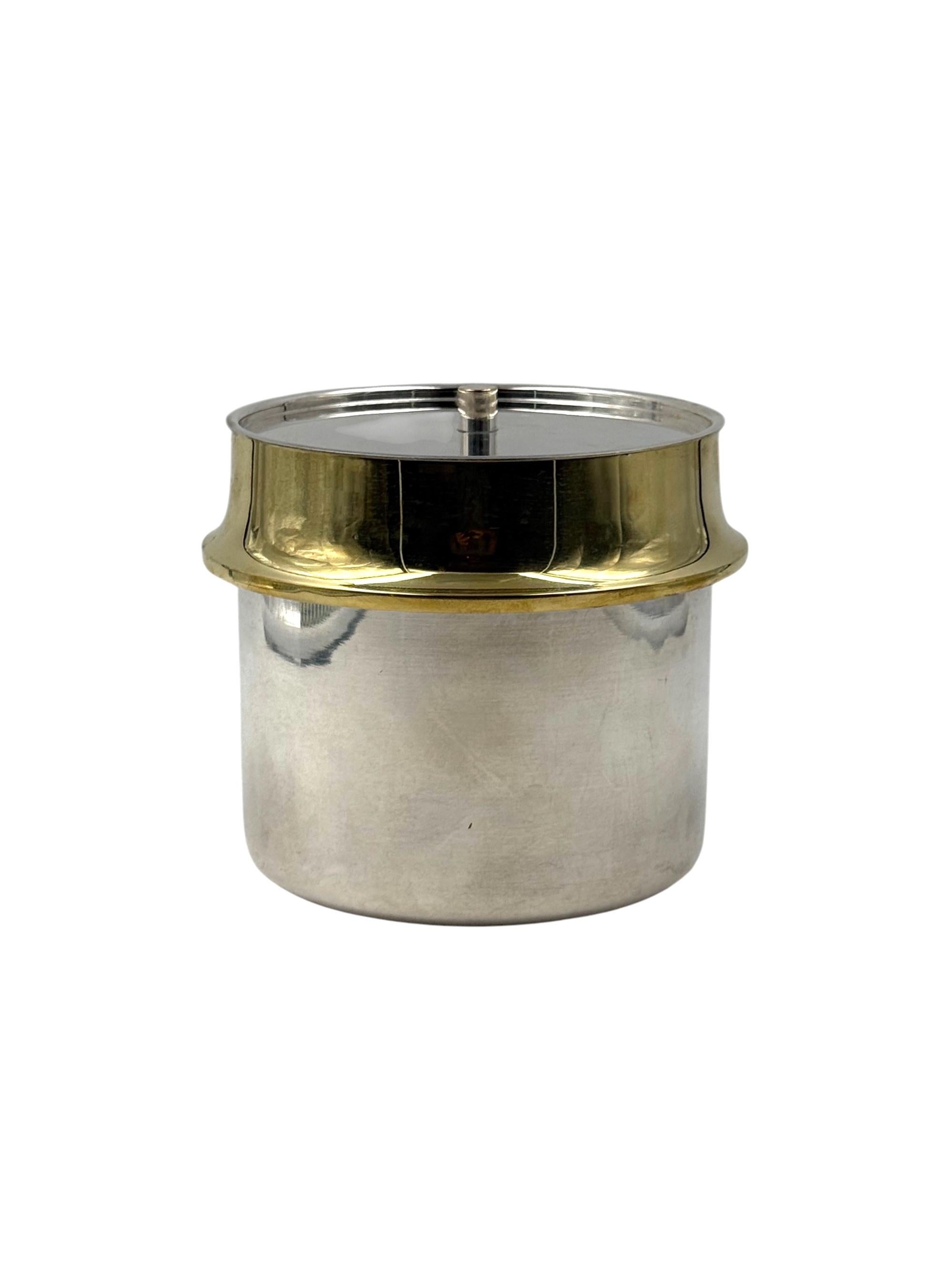 Late 20th Century Hollywood regency gold Ice Bucket, Italy ca. 1980s in vendita