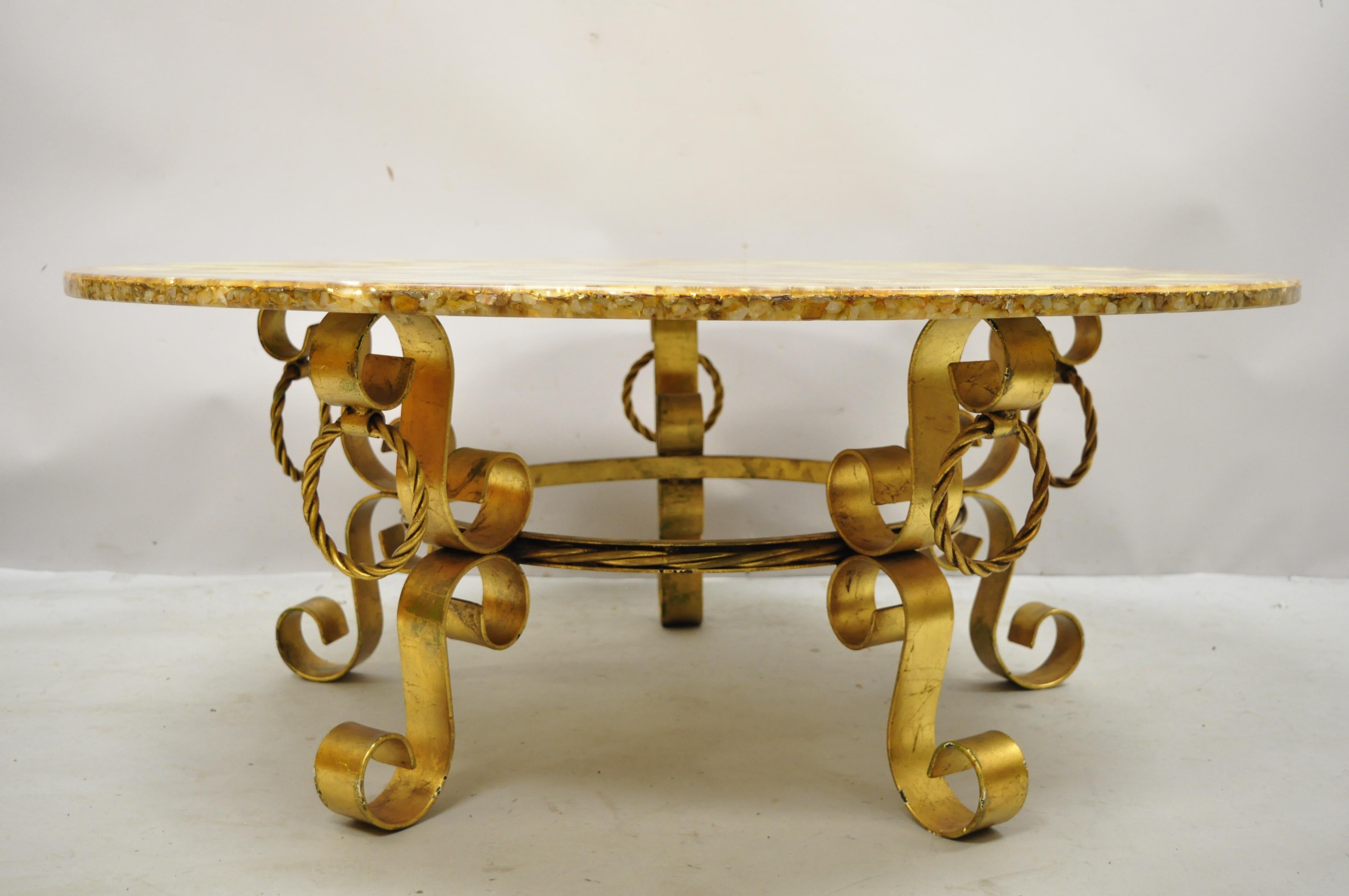 Table basse Hollywood Regency en fer doré, agate, pierre et plateau en résine en vente 6