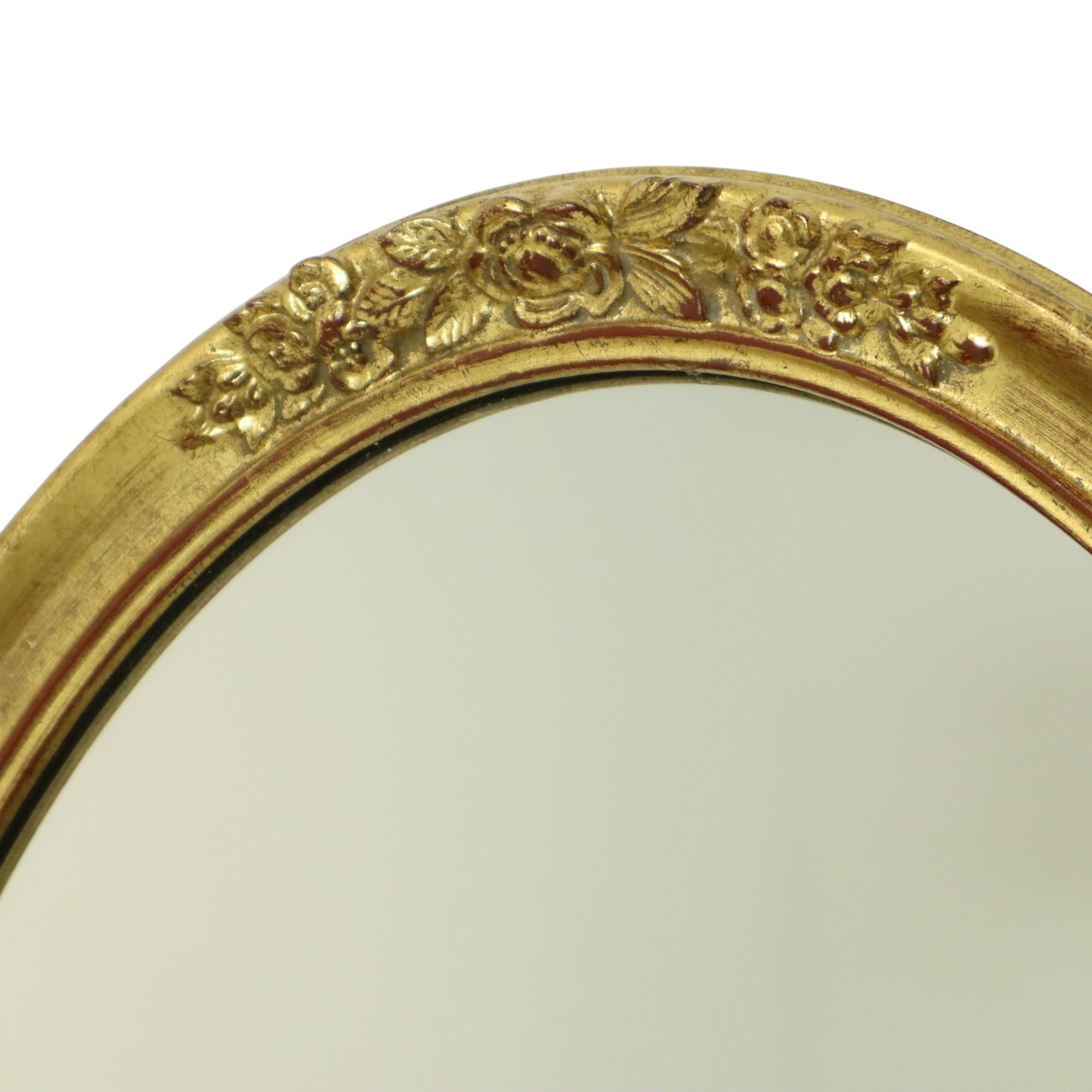 Metà XX secolo Hollywood Regency Specchio d'oro ovale Deknudt classico in vendita