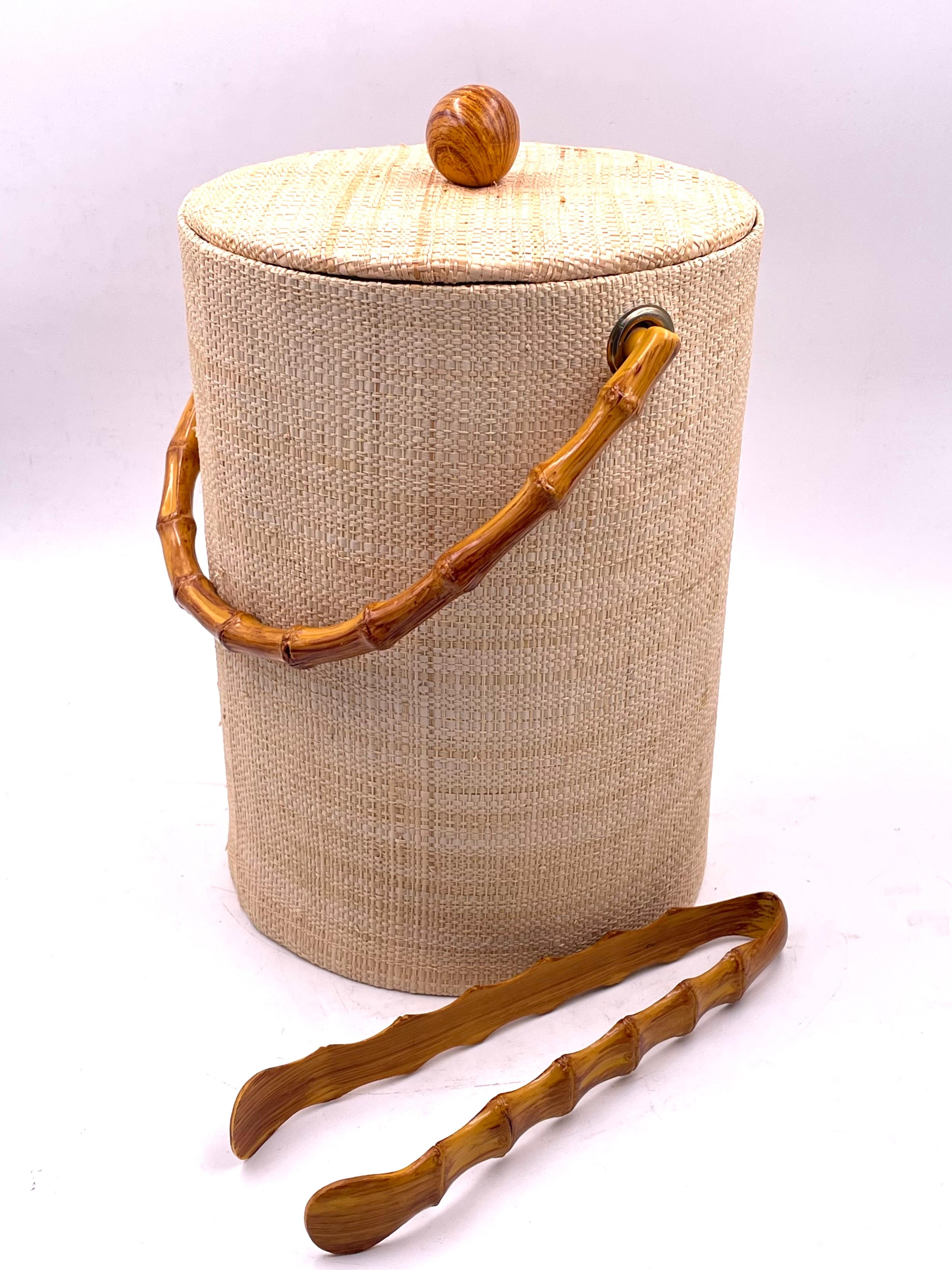 Hollywood Regency Grasscloth & Faux Bamboo Ice Bucket & Tongues In Excellent Condition In San Diego, CA