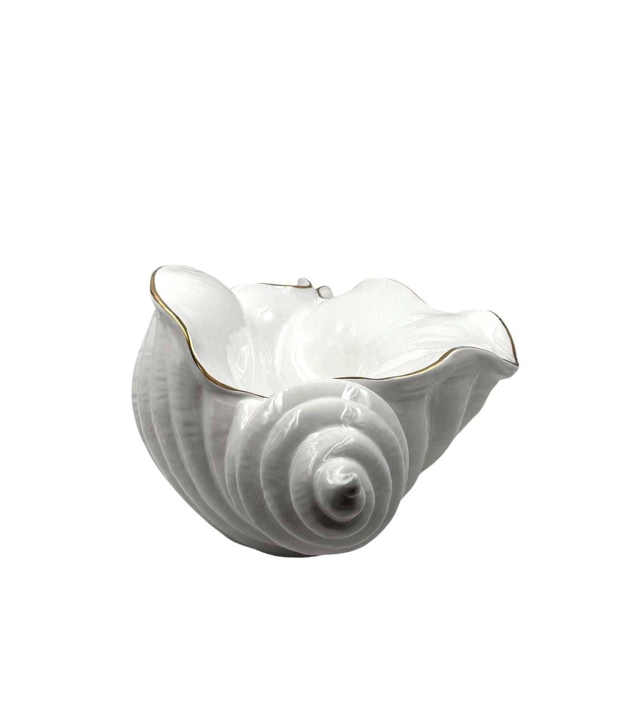 Hollywood regency great ceramic shell sculpture, Italy 1970s For Sale 6