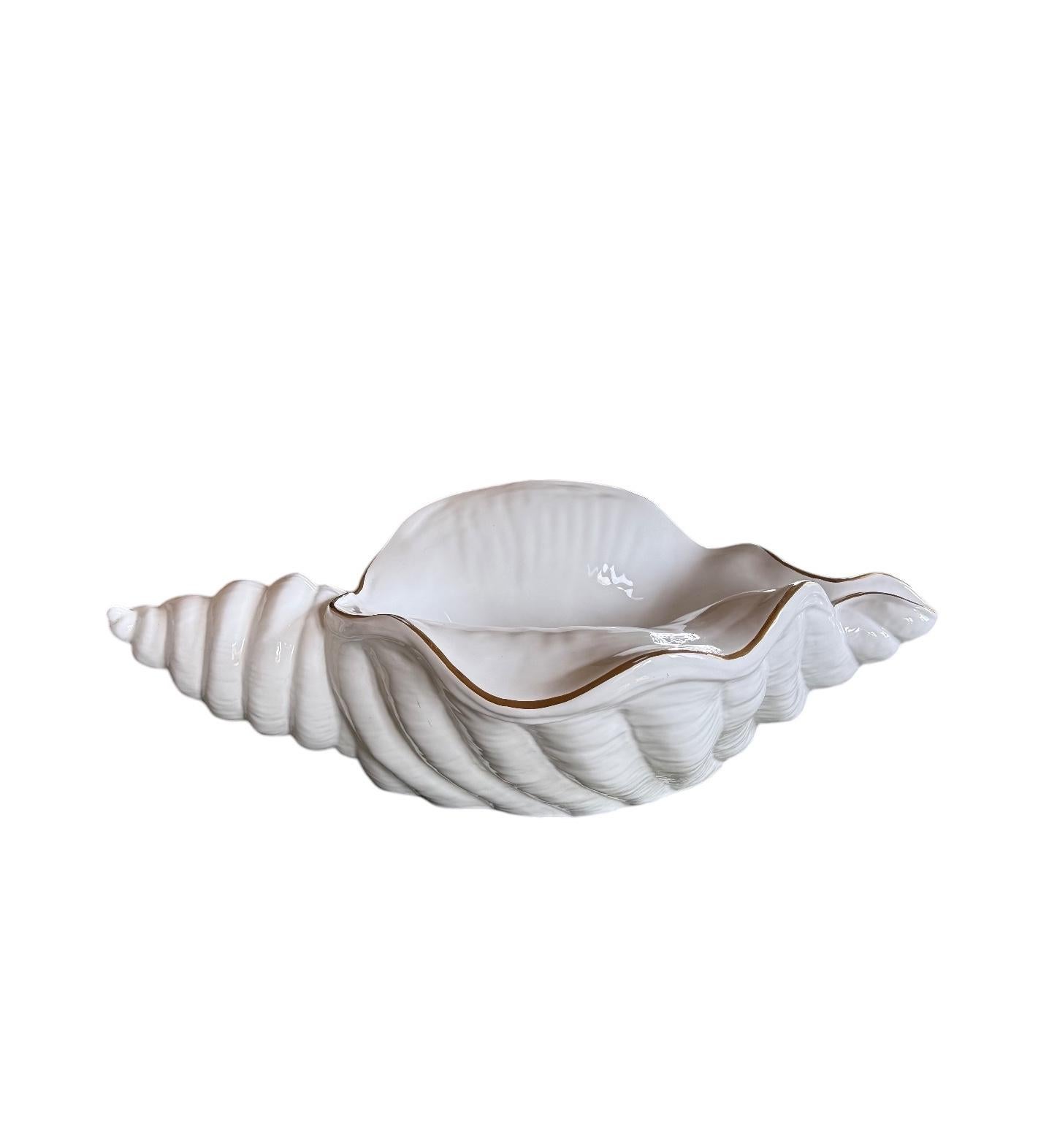 Italian Hollywood regency great ceramic shell sculpture, Italy 1970s For Sale