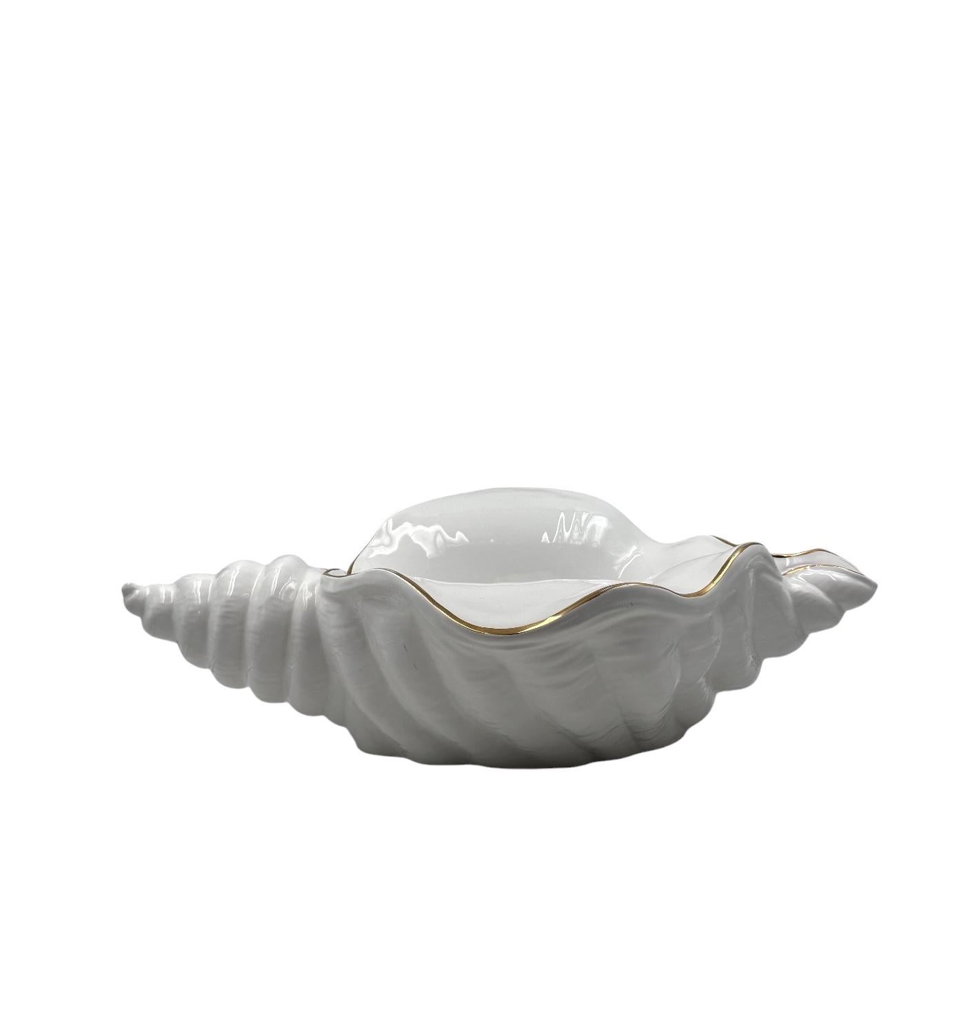 Hollywood regency great ceramic shell sculpture, Italy 1970s For Sale 1