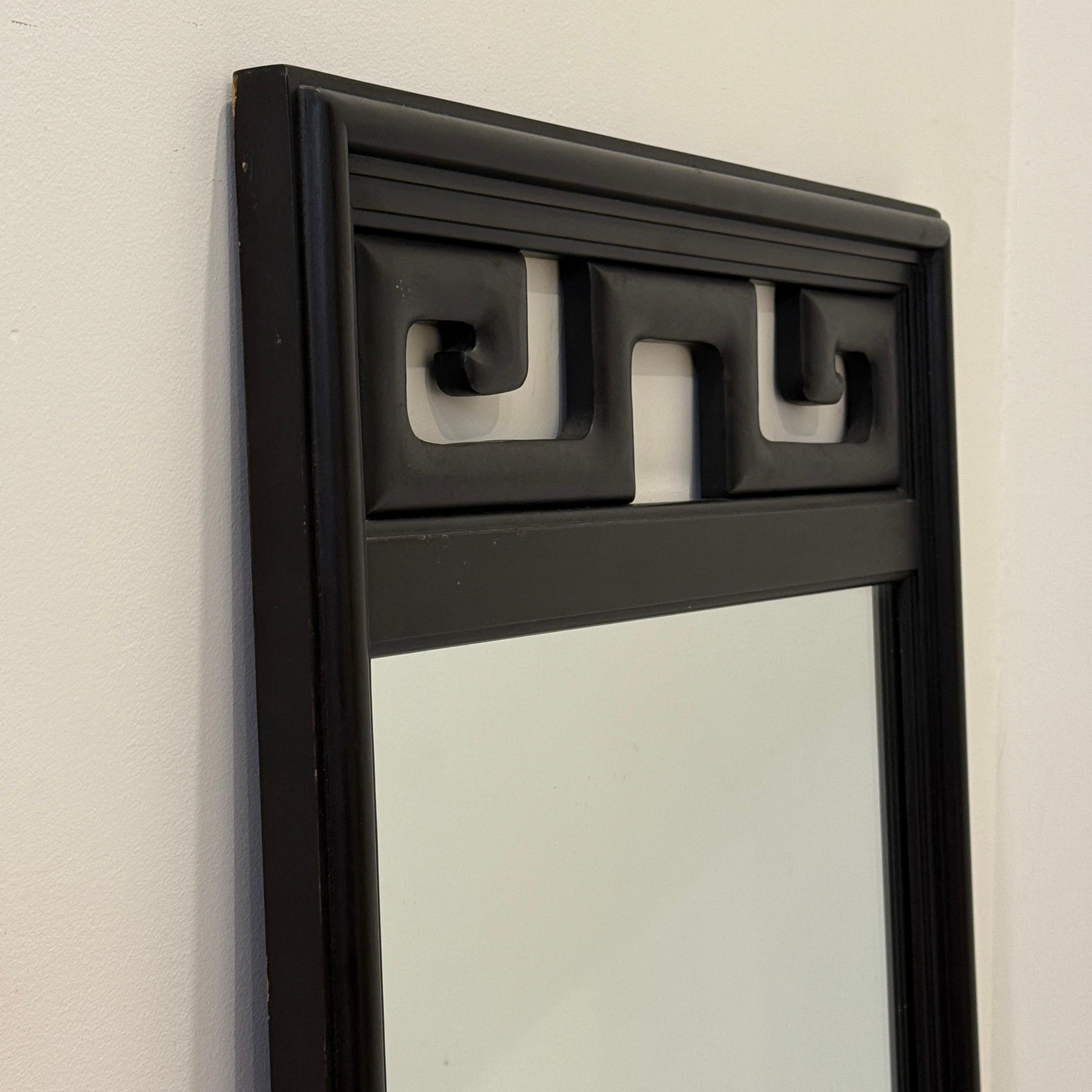 Hollywood Regency Greek Key Mirror in Black Lacquer, c. 1960's Bon état - En vente à Fort Lauderdale, FL