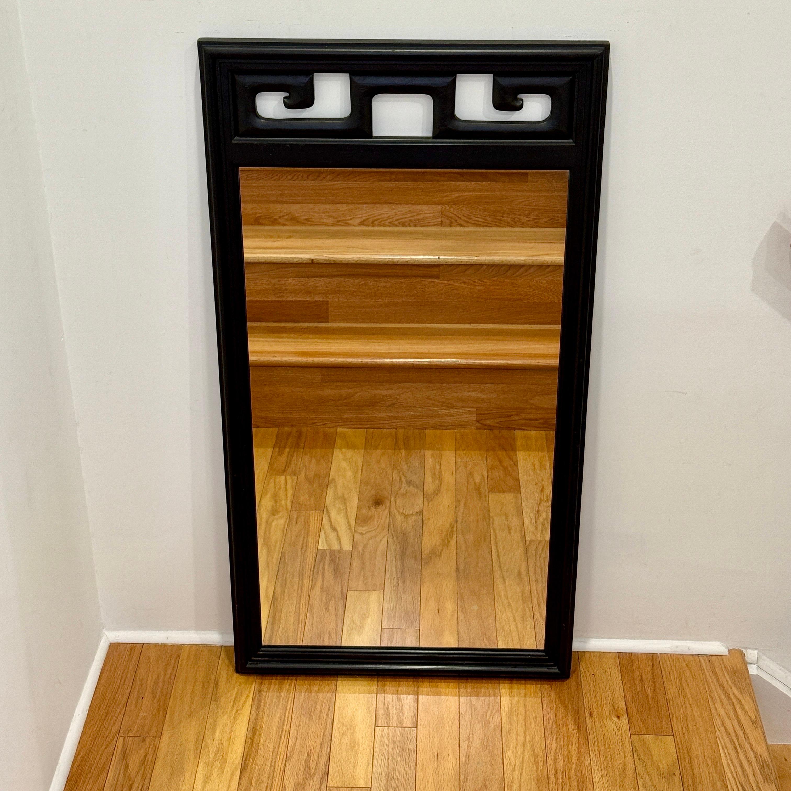 Hollywood Regency Greek Key Mirror in Black Lacquer, c. 1960's en vente 2