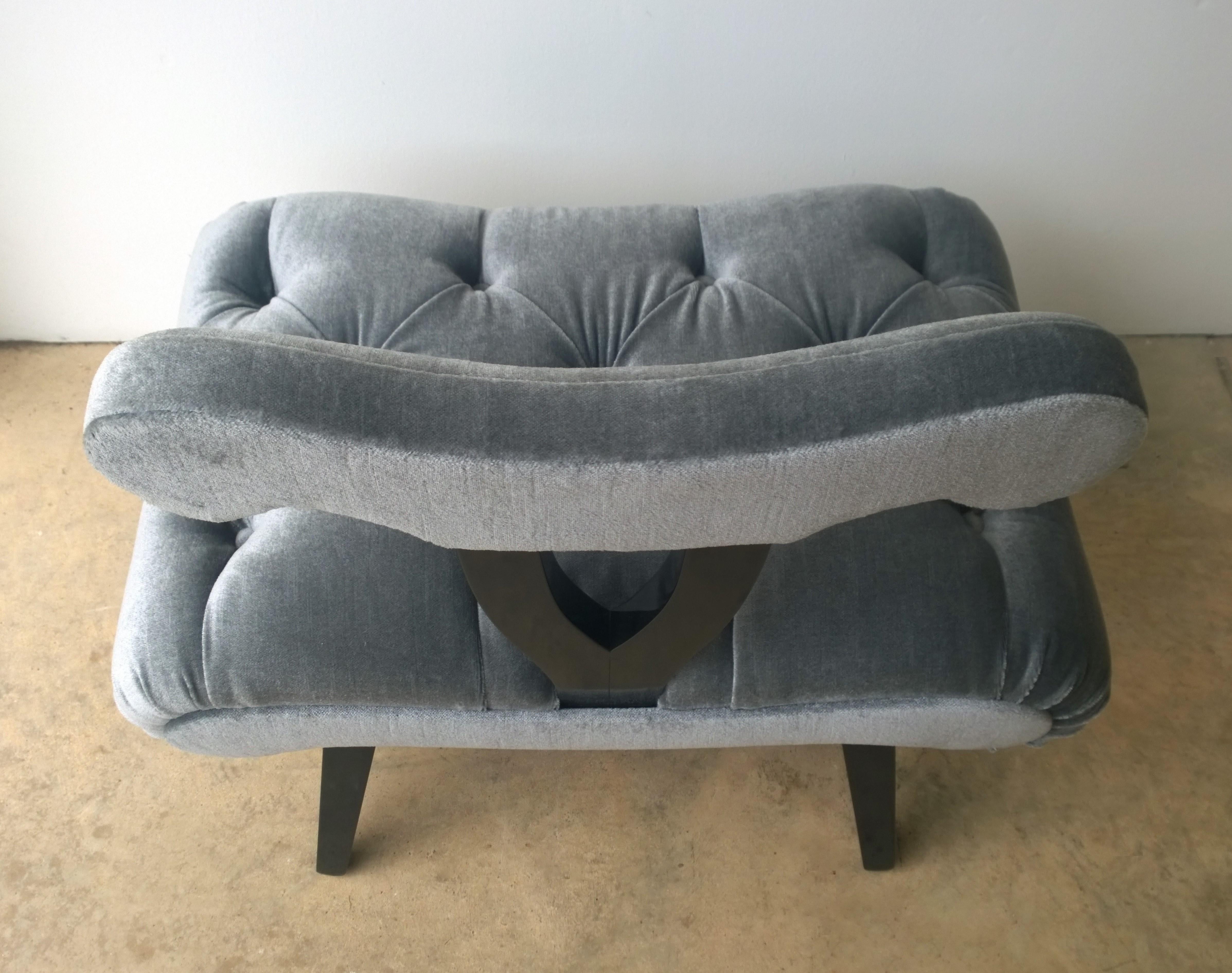 Hollywood Regency Grosfeld House Tufted Gray Mohair Ebonized Wood Slipper Chair For Sale 7