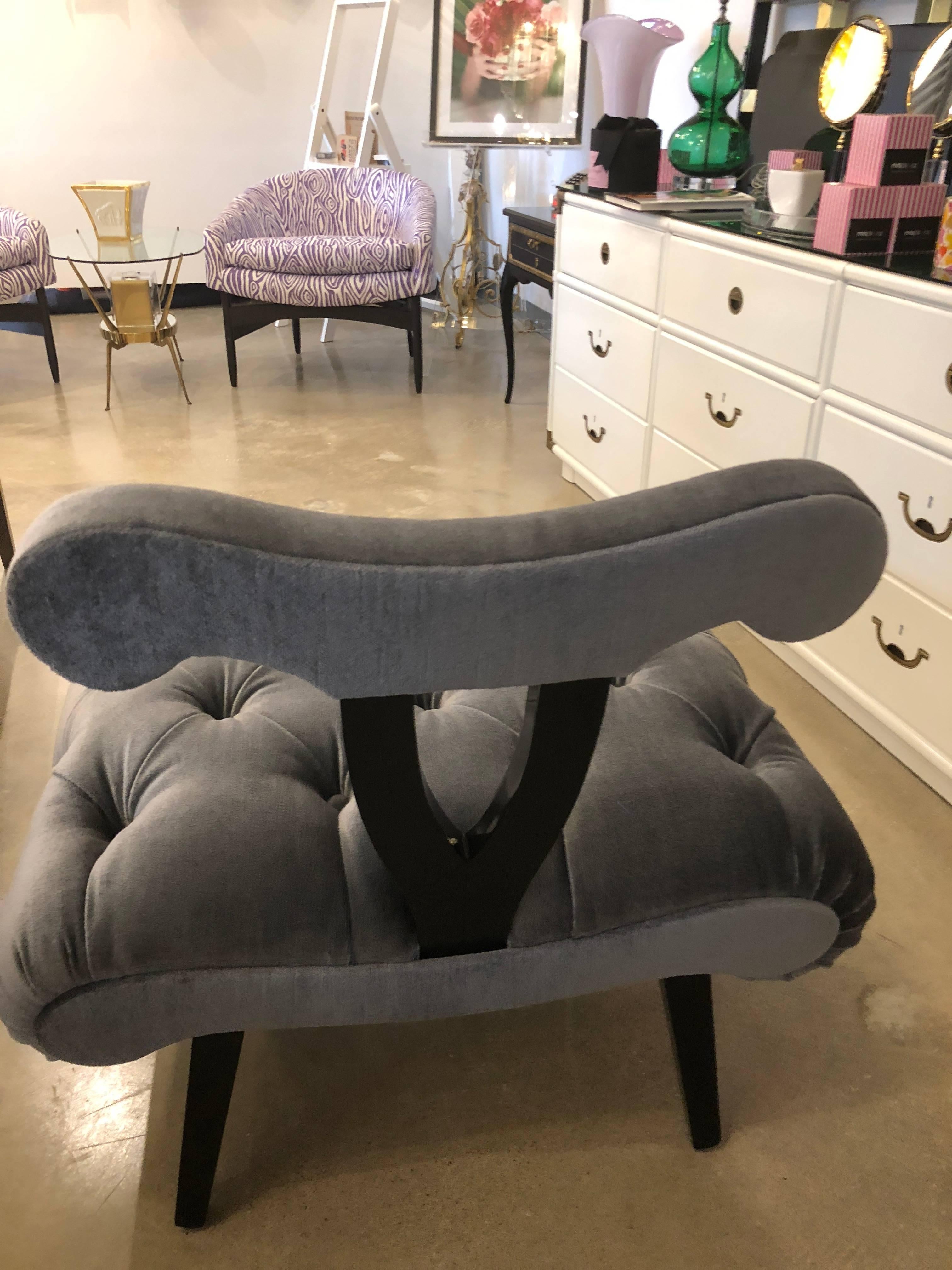 Hollywood Regency Grosfeld House Tufted Gray Mohair Ebonized Wood Slipper Chair For Sale 3