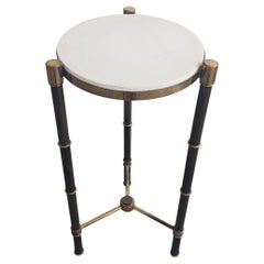 Gueridon ou The Pedestal Table en laiton avec plateau en marbre