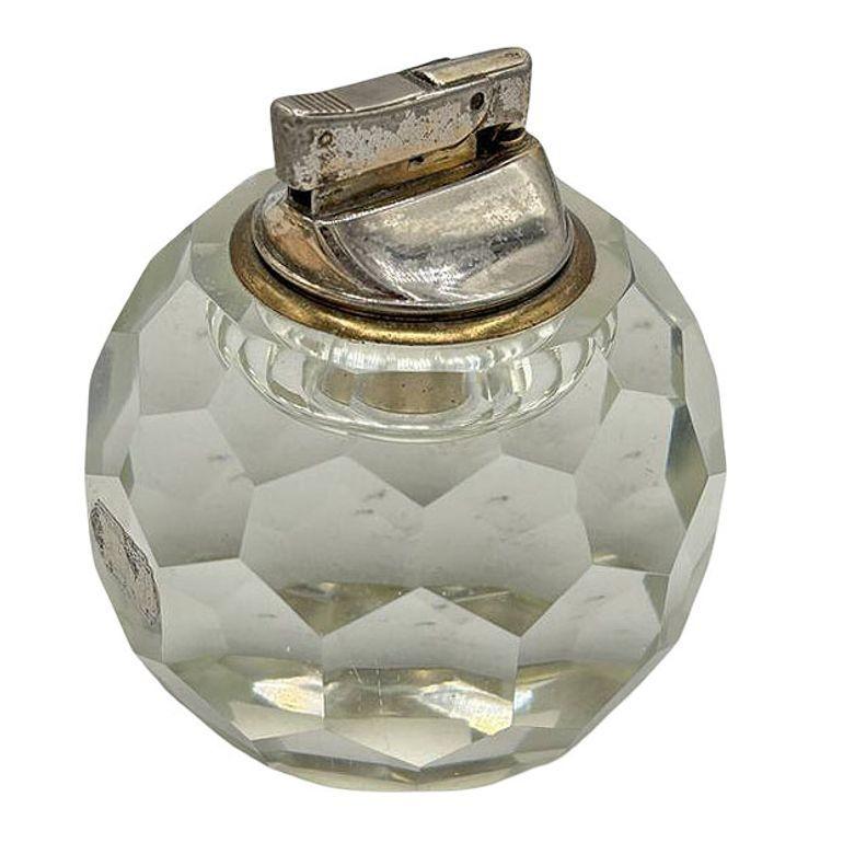 Mid-Century Modern Hollywood Regency - Briquet de table en cristal à facettes multiples taillé à la main en vente