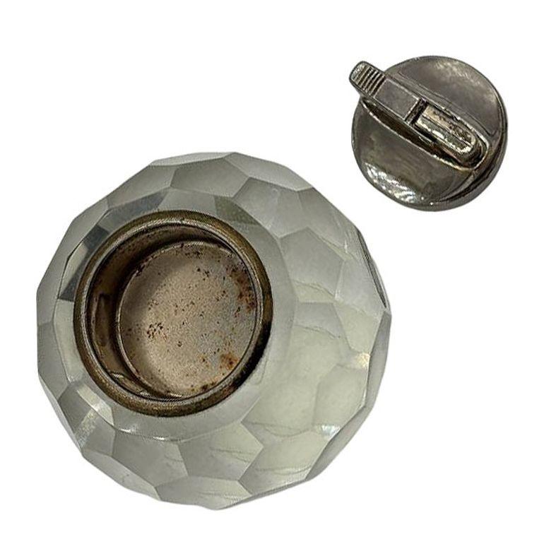 Verre Hollywood Regency - Briquet de table en cristal à facettes multiples taillé à la main en vente