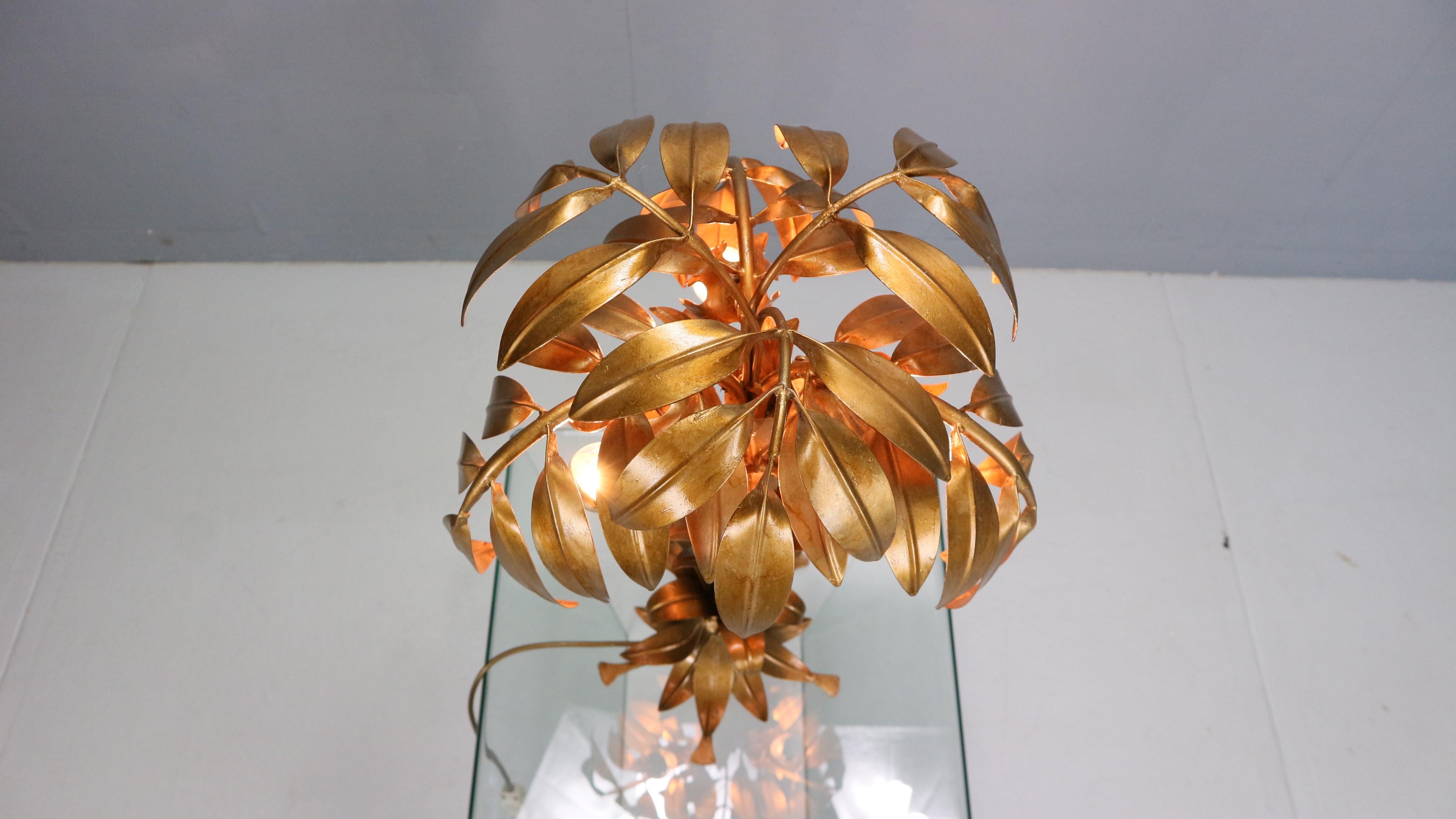Hollywood regency HANS KOGL Lámpara de mesa palmera metal dorado 1970 en venta 9