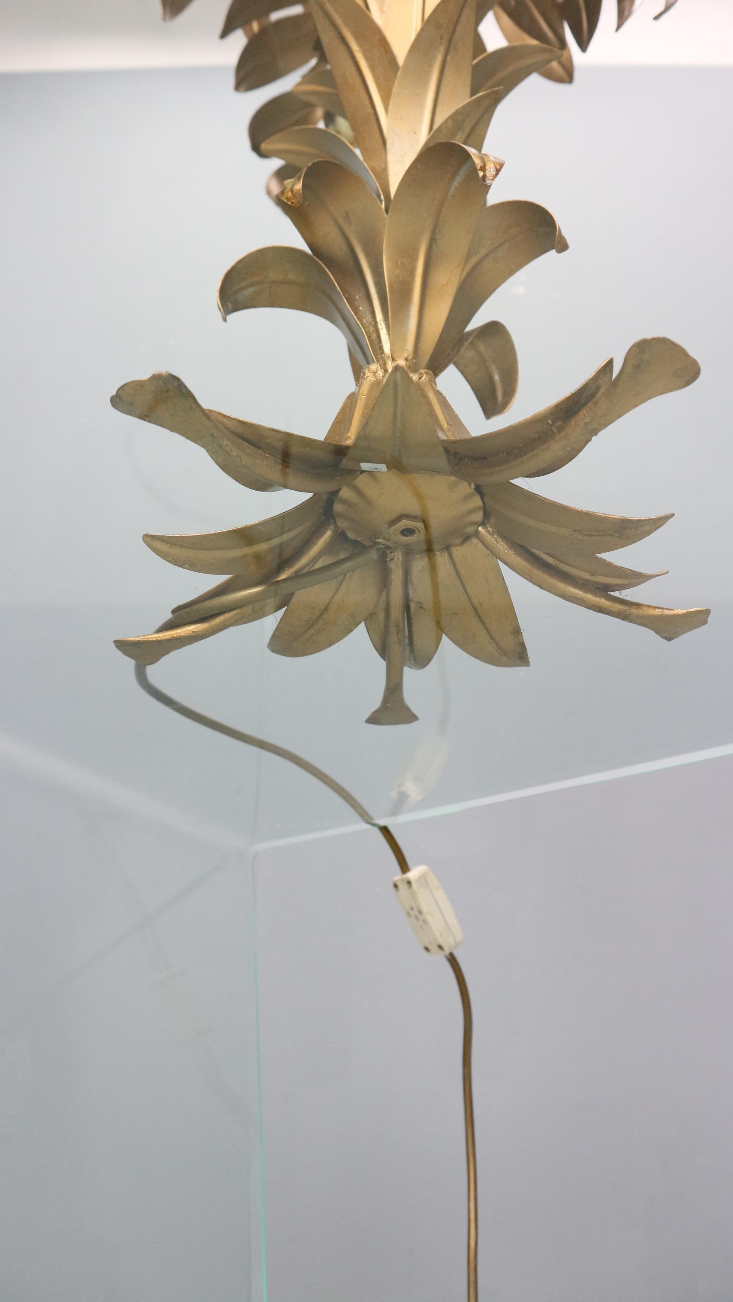 Hollywood regency HANS KOGL Lámpara de mesa palmera metal dorado 1970 Moderno de mediados de siglo en venta