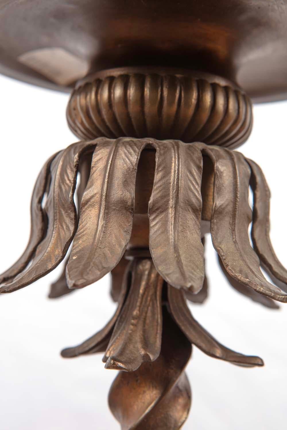 Lámpara de araña de estilo Hollywood Regency Hans Kögl de mediados de siglo con rosetón de bronce dorado en Bueno estado para la venta en Asheville, NC