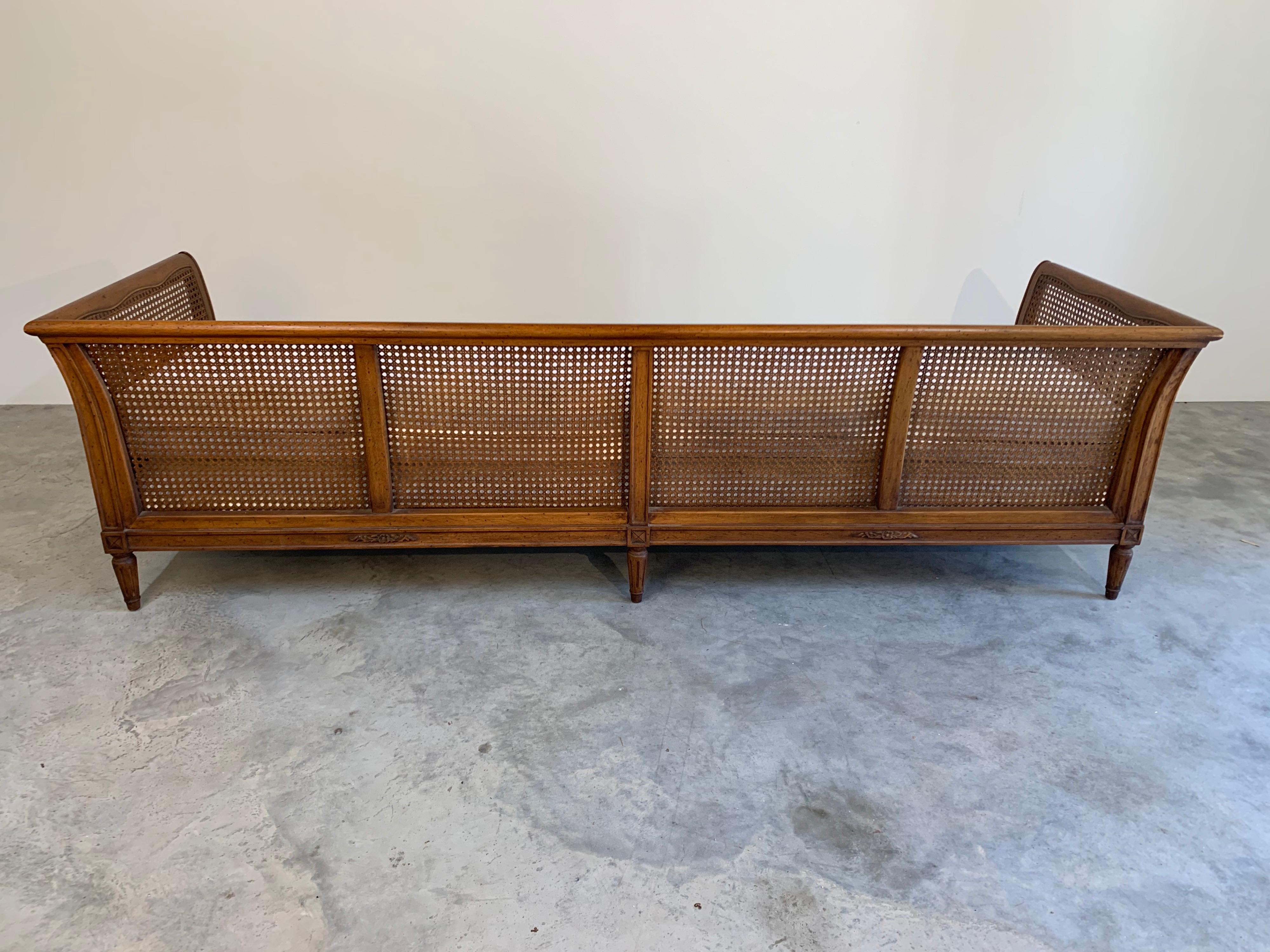 Hollywood Regency Henredon Mid-Century Heirloom Woven Cane Sofa in Chenille In Good Condition In Southampton, NJ