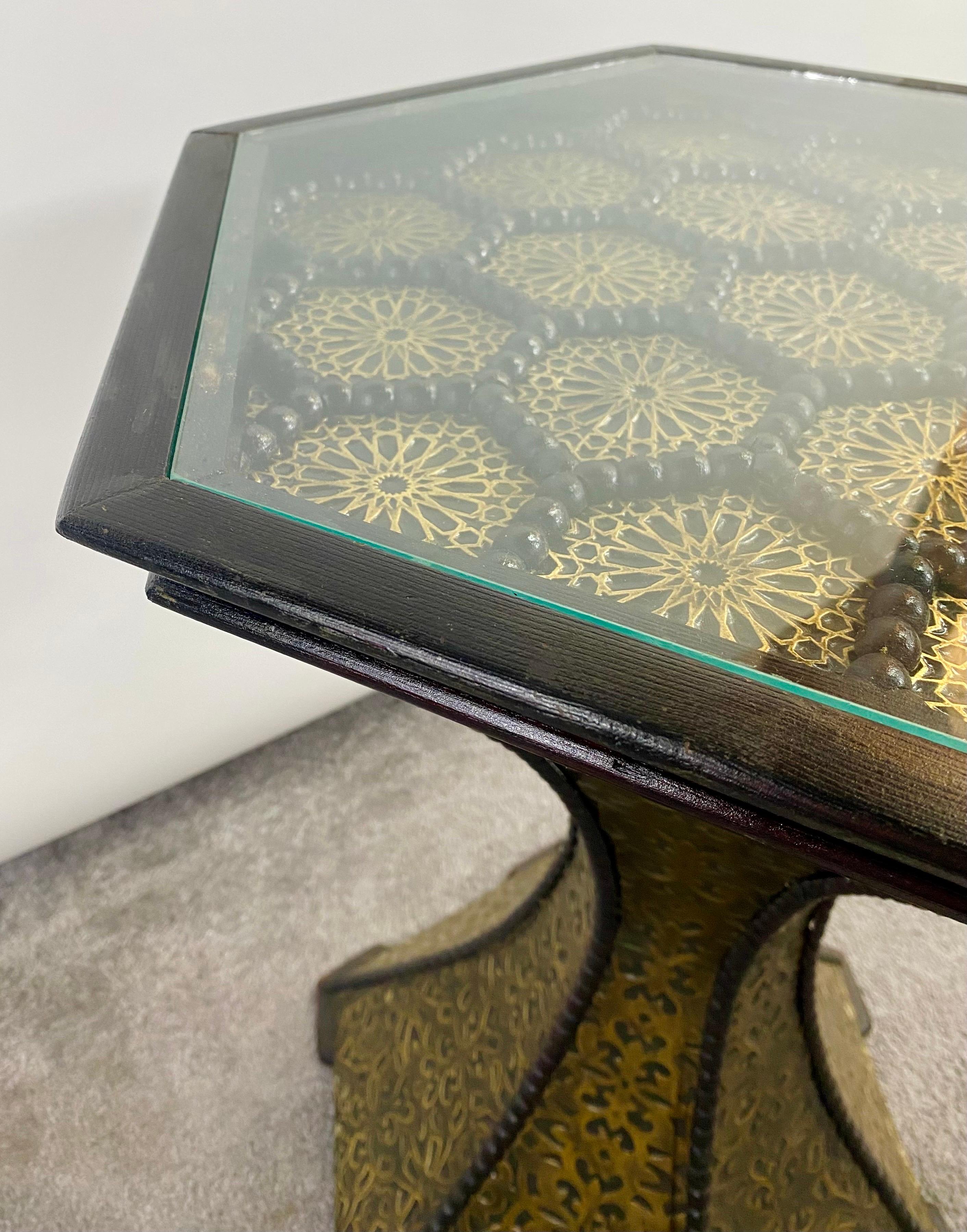 Hollywood Regency Brass and  Black Ebony Filigree Motif End Side Table, a Pair 4