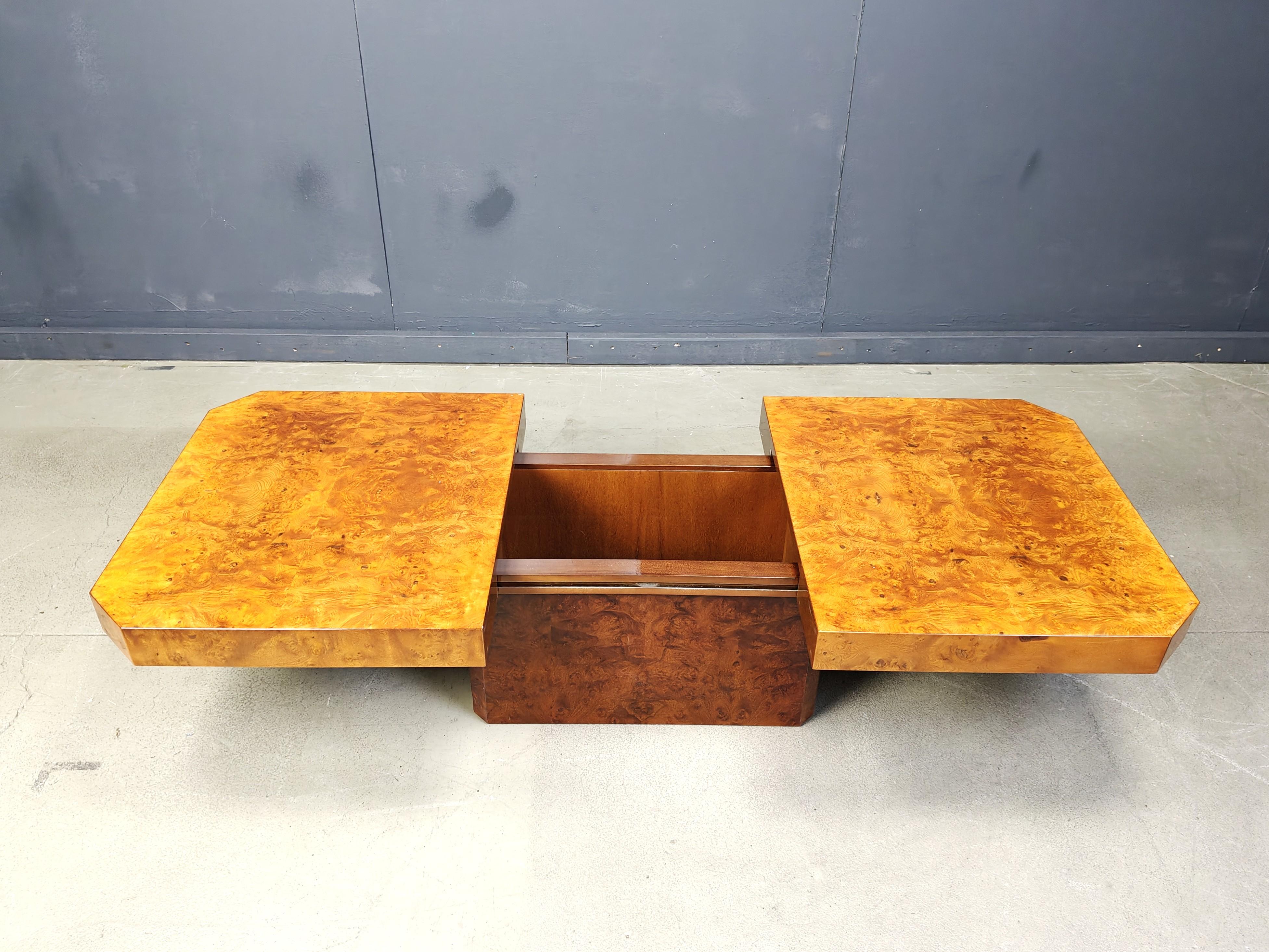 Mesa de centro con barra oculta Hollywood regency, años 70 finales del siglo XX en venta