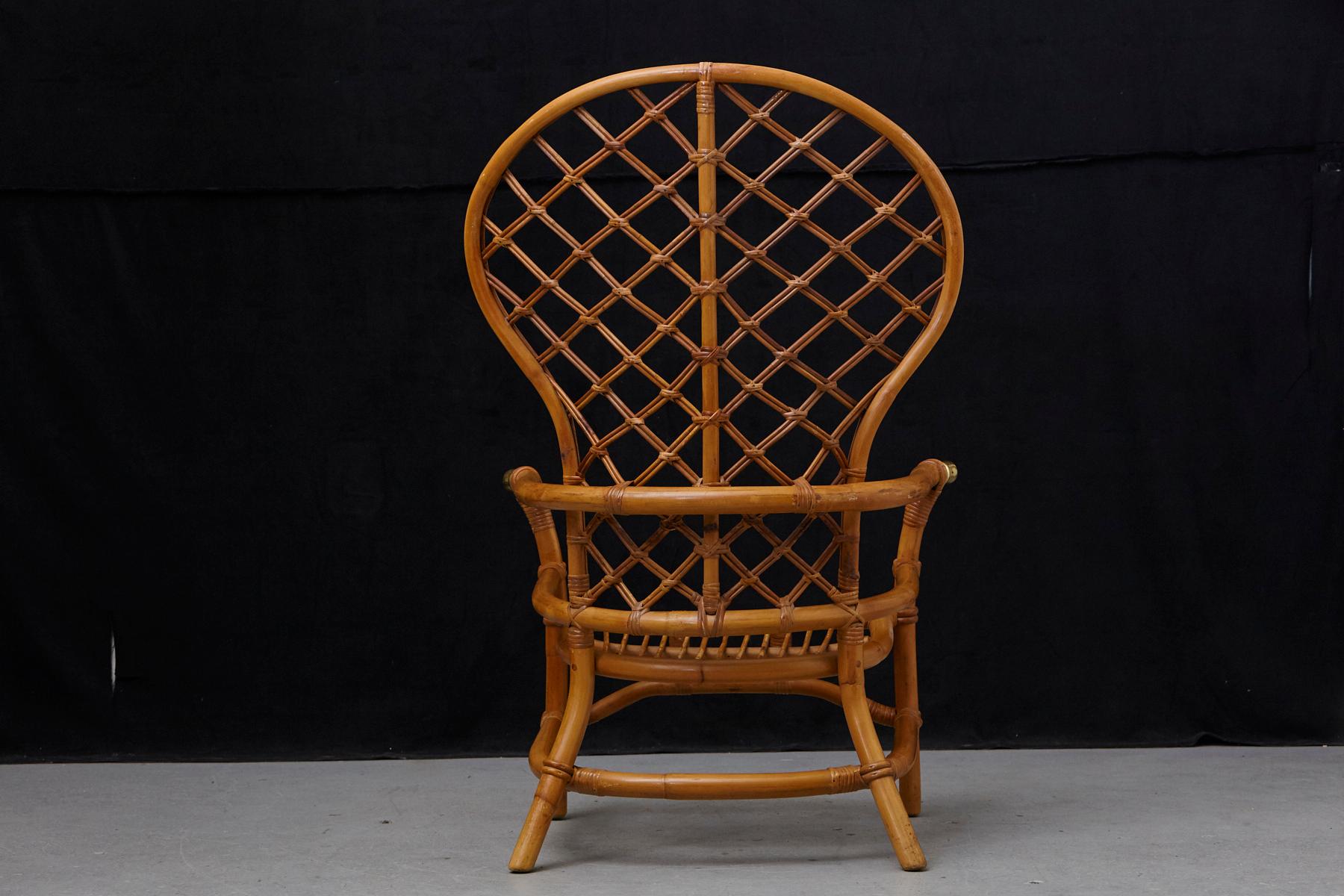 Hollywood Regency High Back Fan Style Rattan Armchair with Brass Elements In Good Condition In Pau, FR