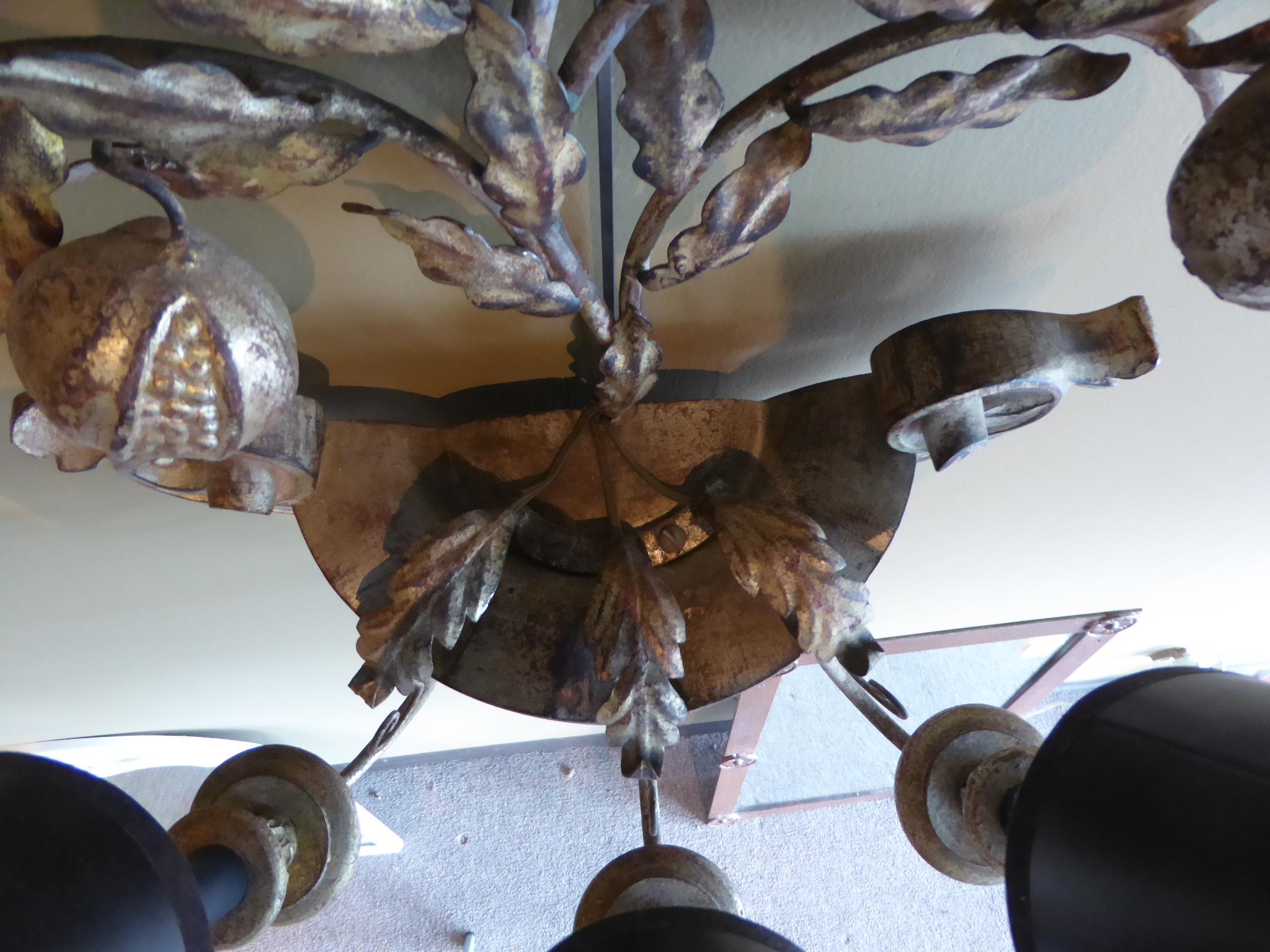 Applique italienne de style Hollywood Regency en bois argenté et métal sculpté en forme de grenadine  en vente 1