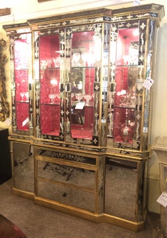 Hollywood Regency Italian Églomisé Glass and Mirrored Breakfront China Cabinet