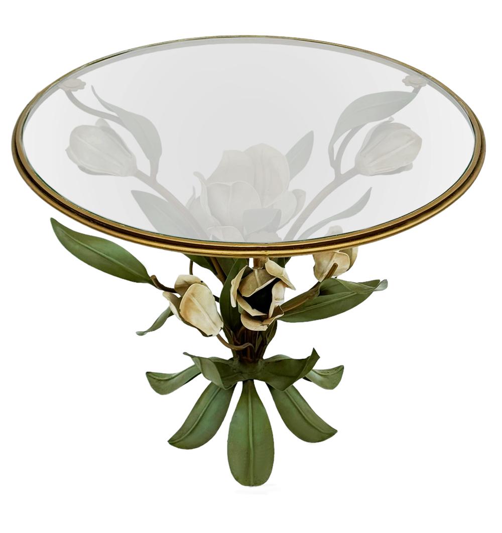Laiton Table d'appoint ou table à cocktail italienne Hollywood Regency en laiton et verre à motifs floraux  en vente