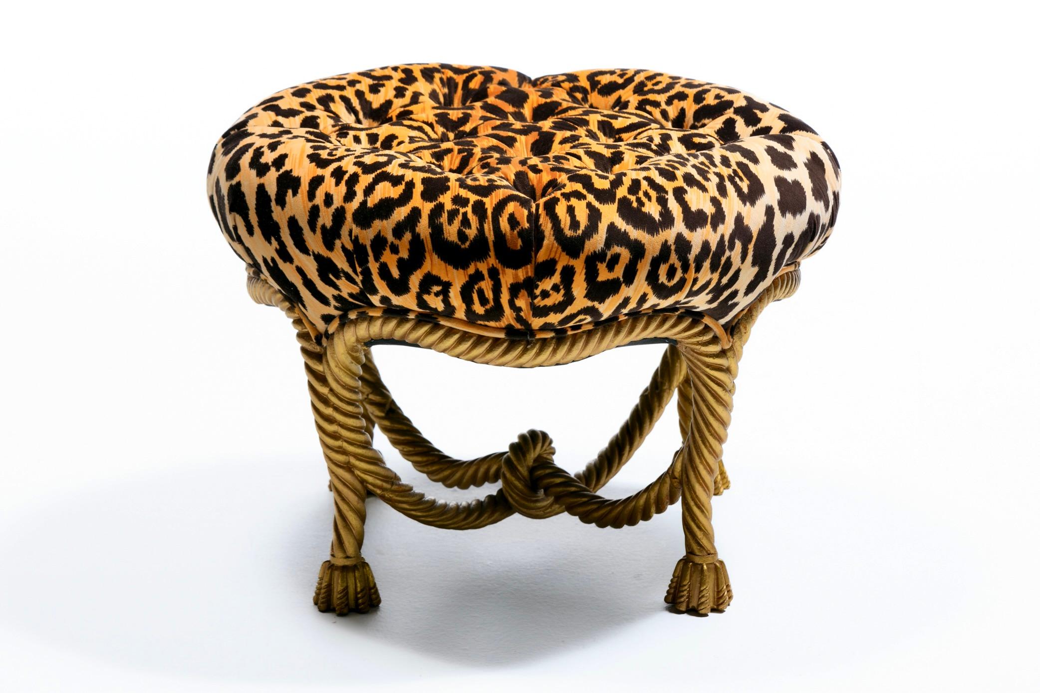 Sgabello ottomano Hollywood Regency italiano con corda e nappe in velluto leopardato in vendita 6